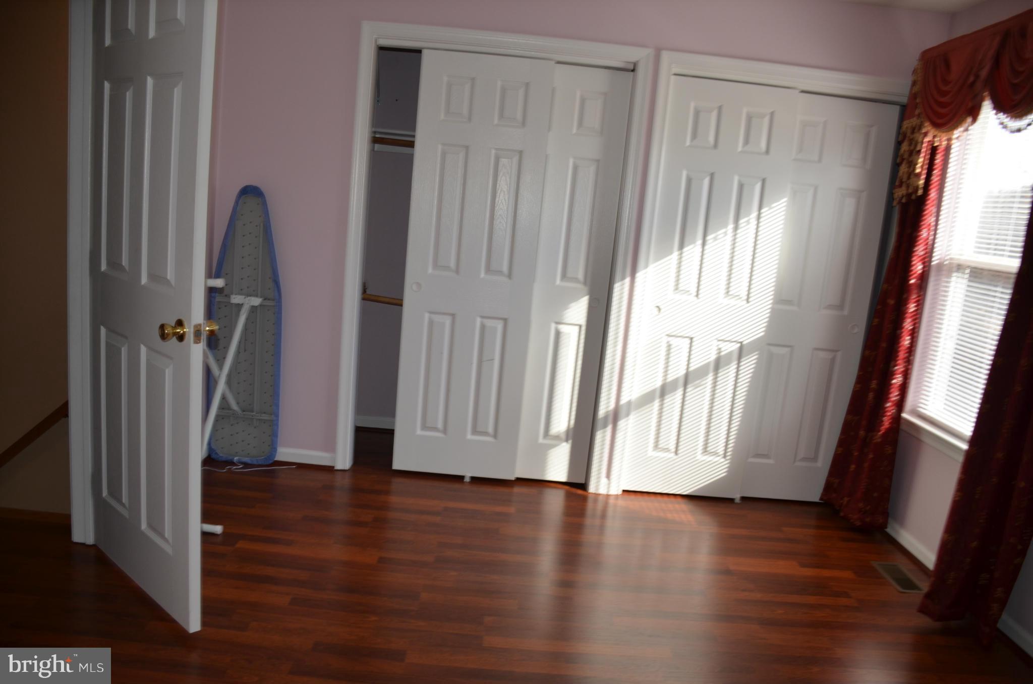 FAIR LAKES COURT - Residential Lease