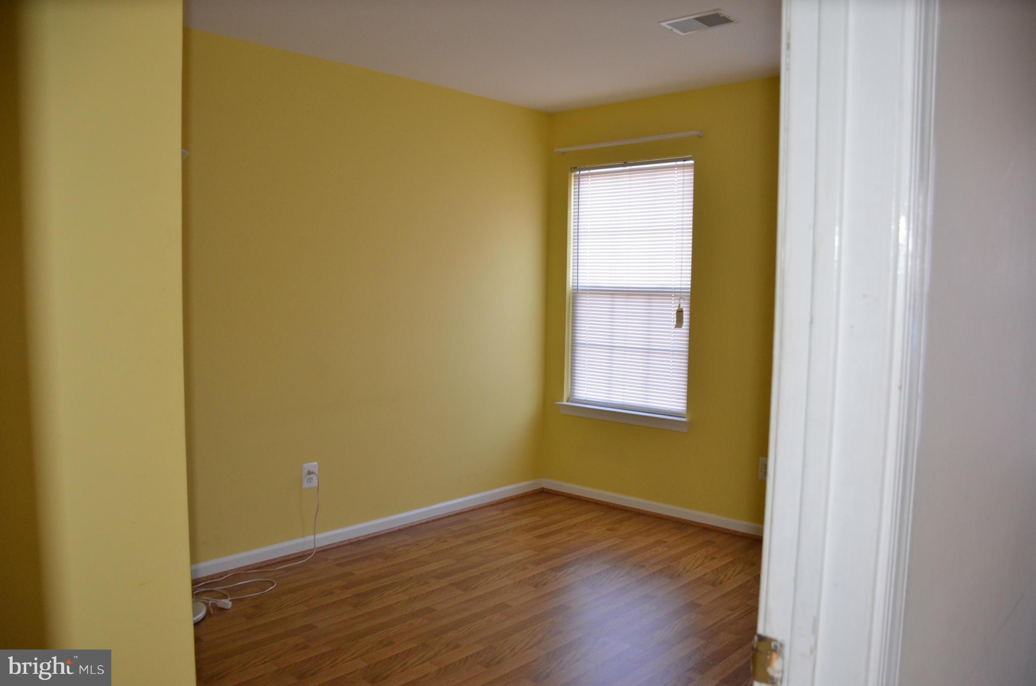 FAIR LAKES COURT - Residential Lease