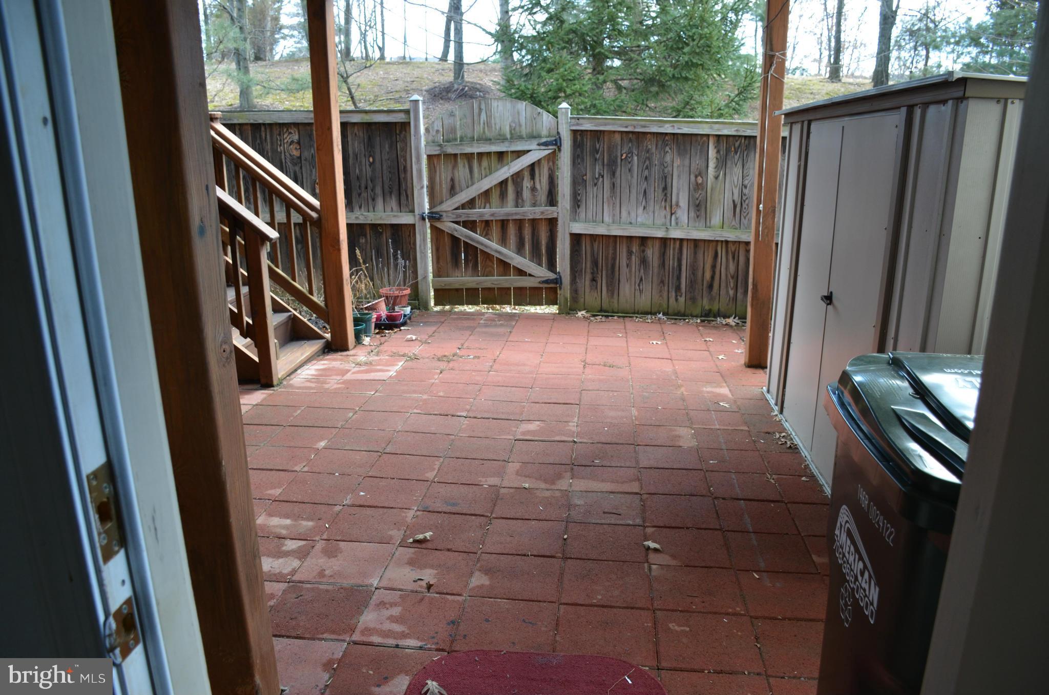 FAIR LAKES COURT - Residential Lease