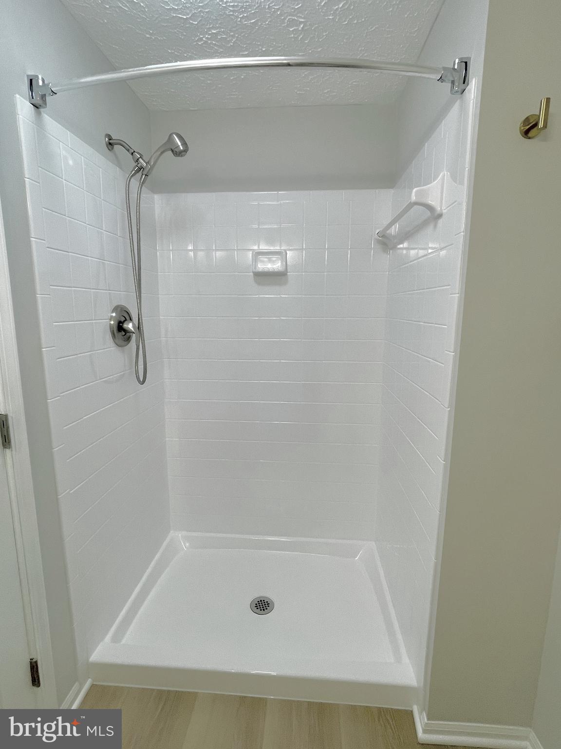 SENECA KNOLLS CODM - Residential Lease