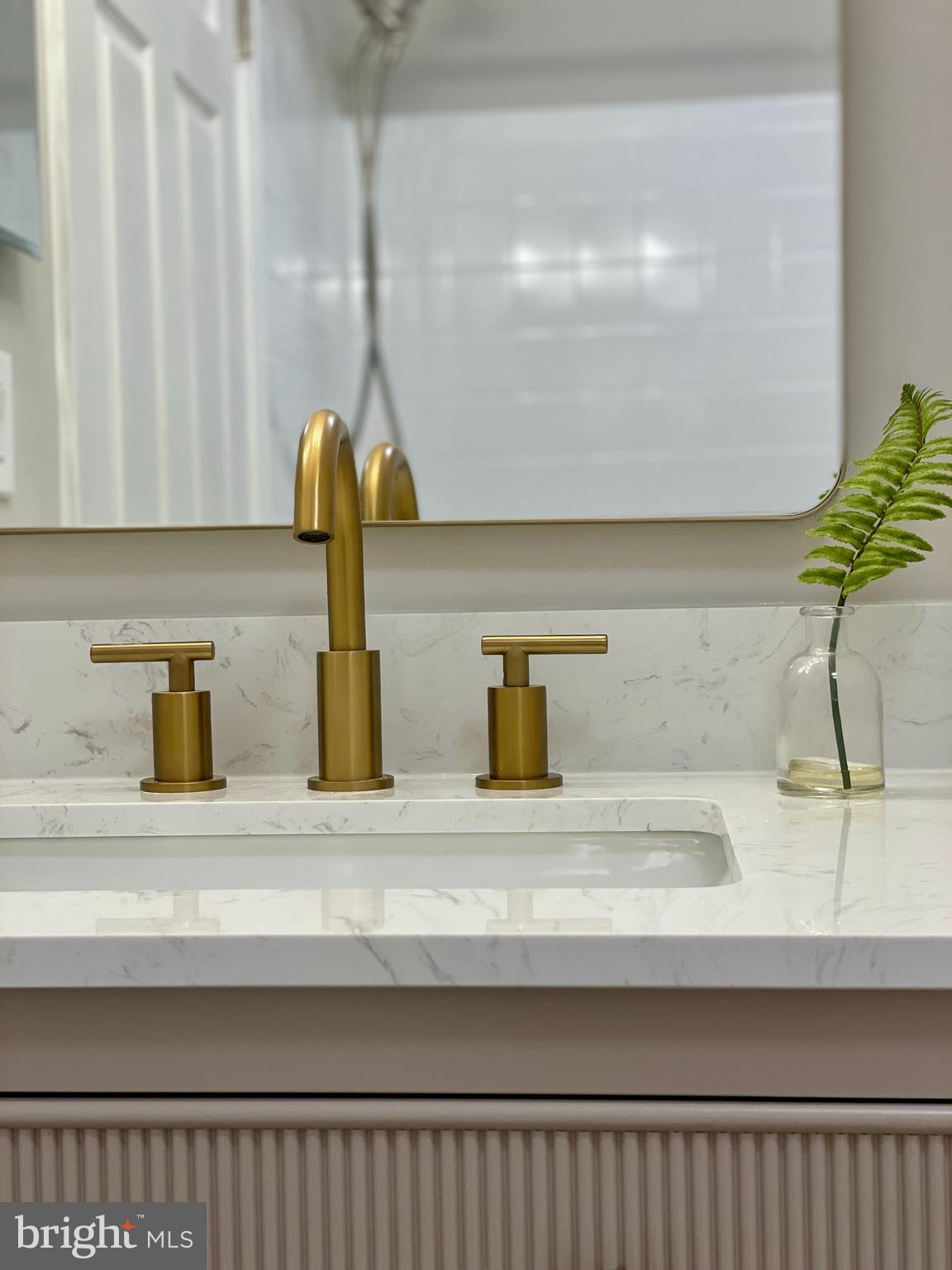 SENECA KNOLLS CODM - Residential Lease