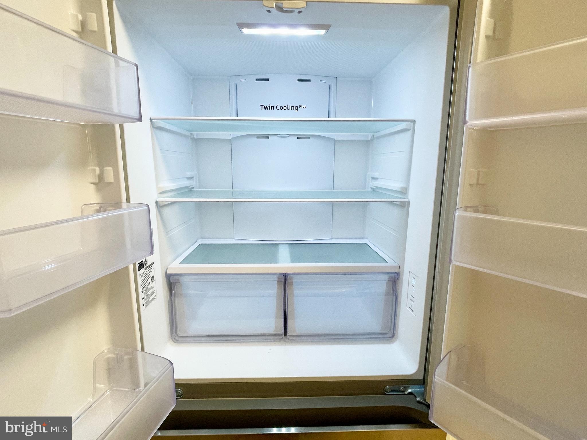 SENECA KNOLLS CODM - Residential Lease