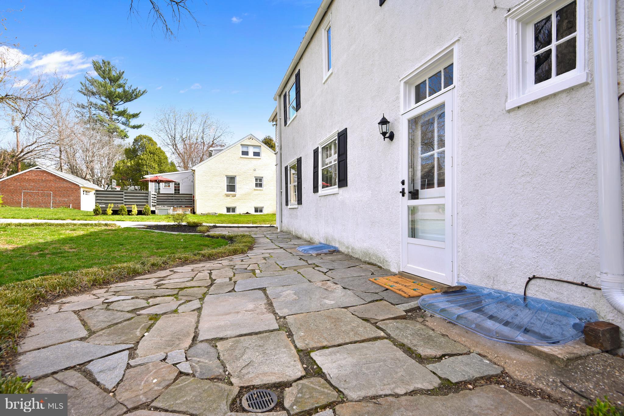 STONELEIGH - Residential