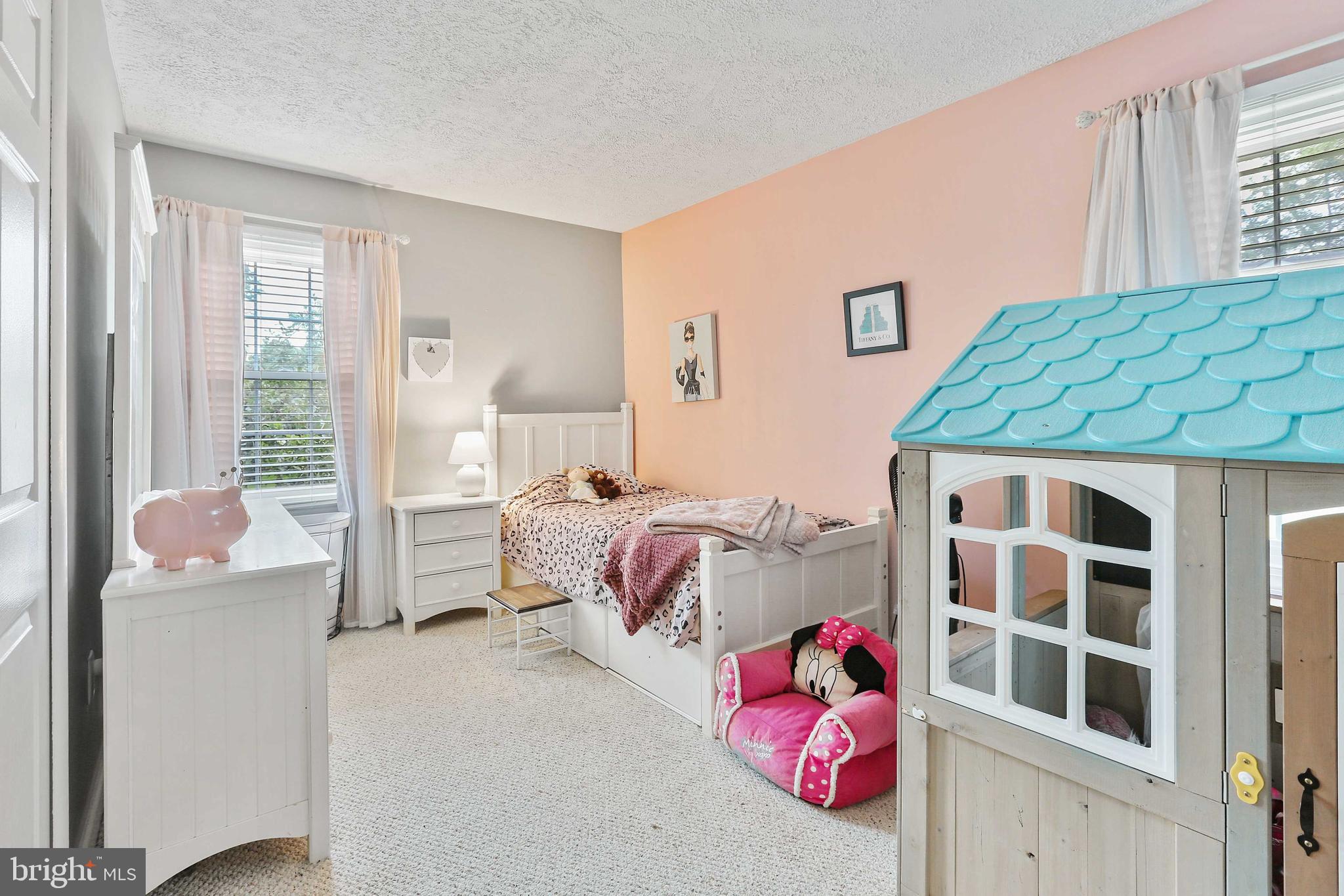 THE PROVINCES - Residential Lease