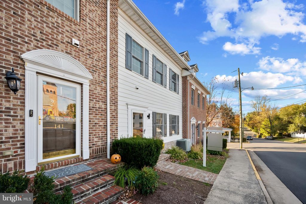 Photo of 143 S Church Street, WOODSTOCK, VA 22664 (MLS # VASH2012796)