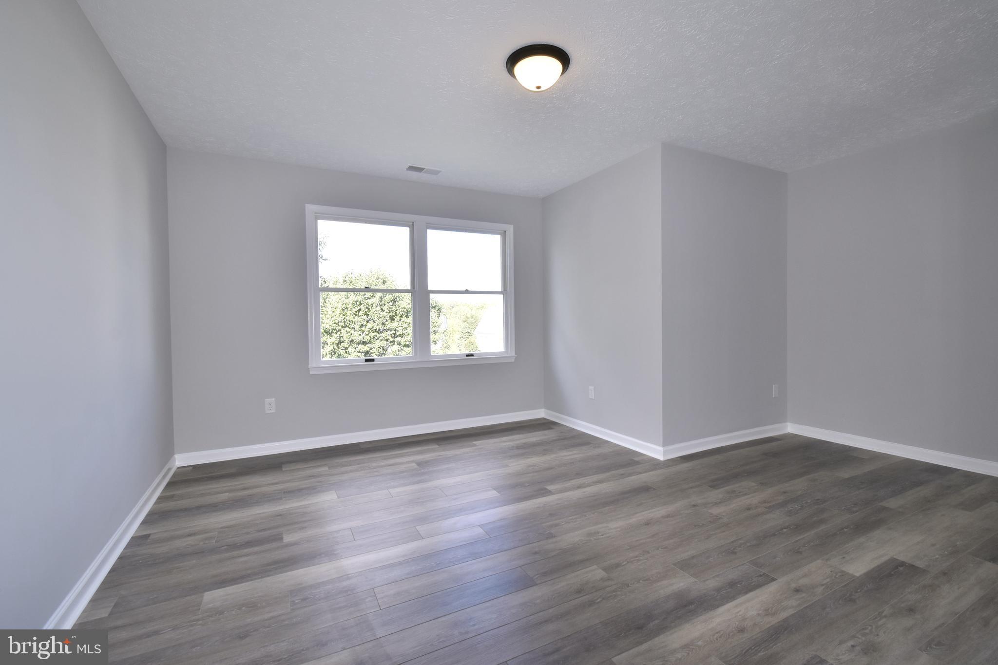 ALBIN VILLAGE - Residential