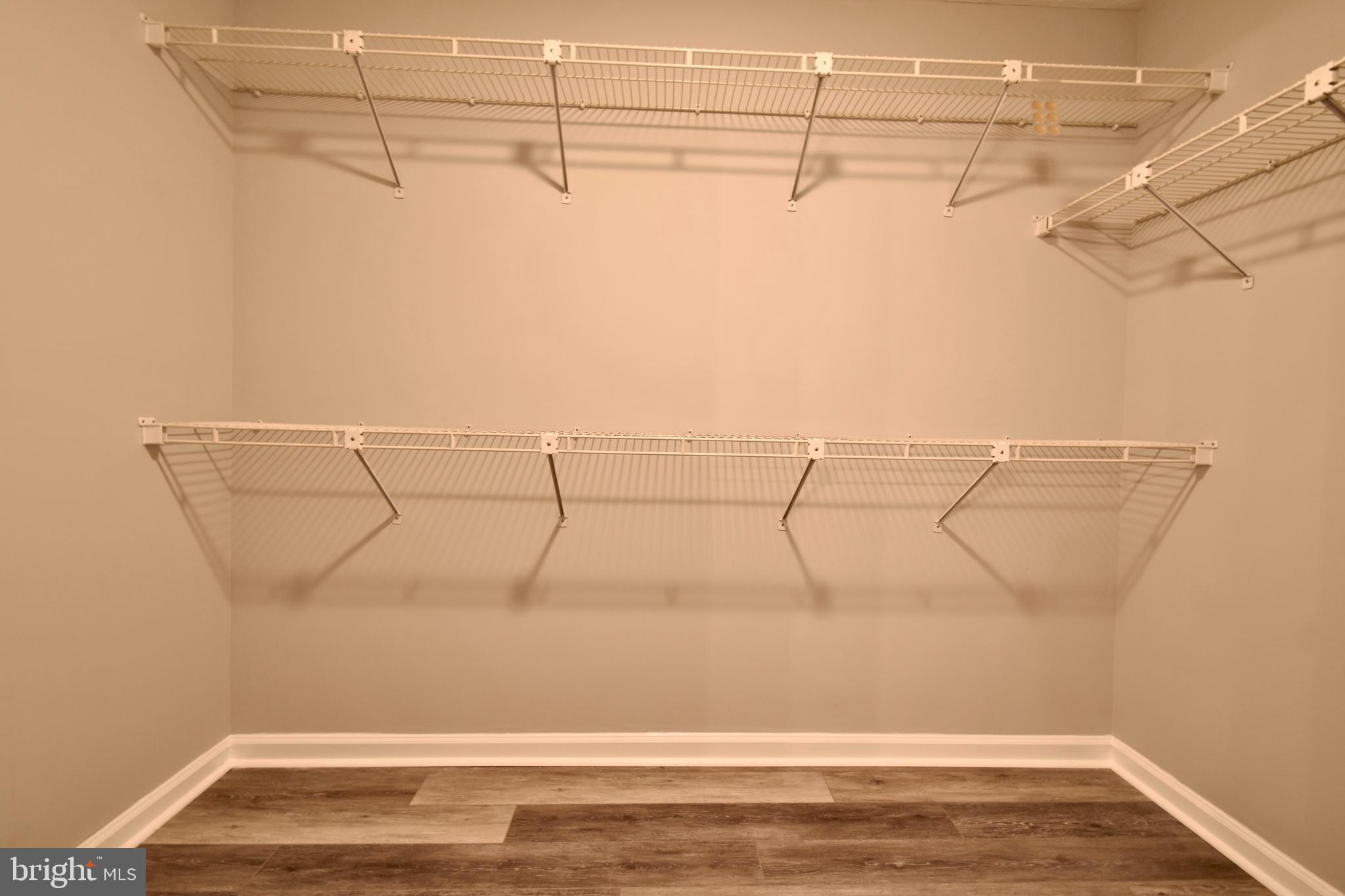 ALBIN VILLAGE - Residential