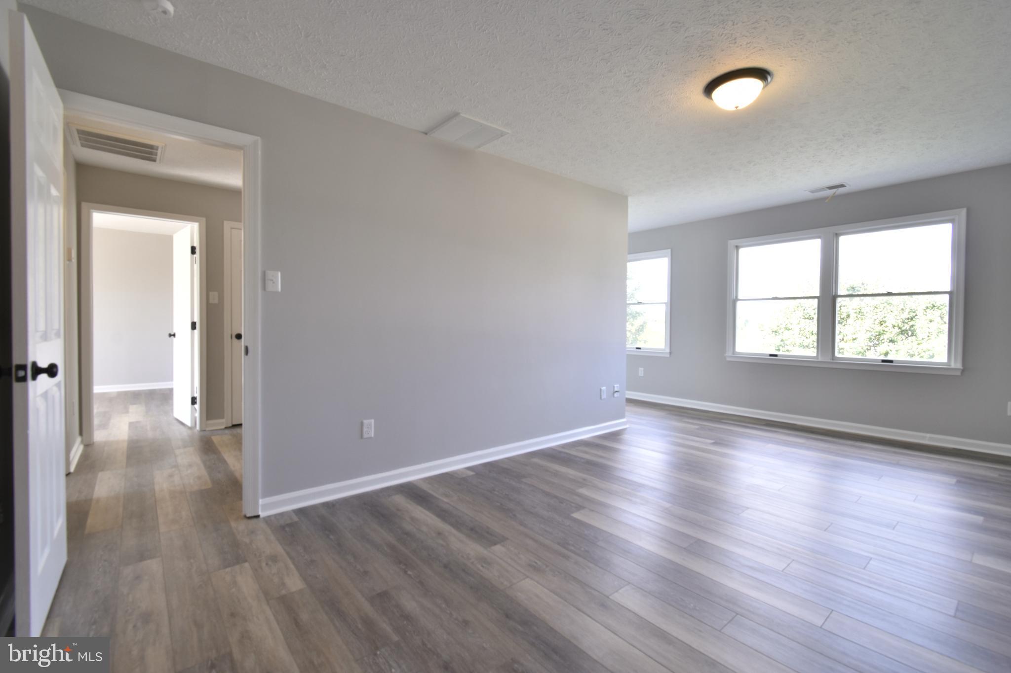 ALBIN VILLAGE - Residential