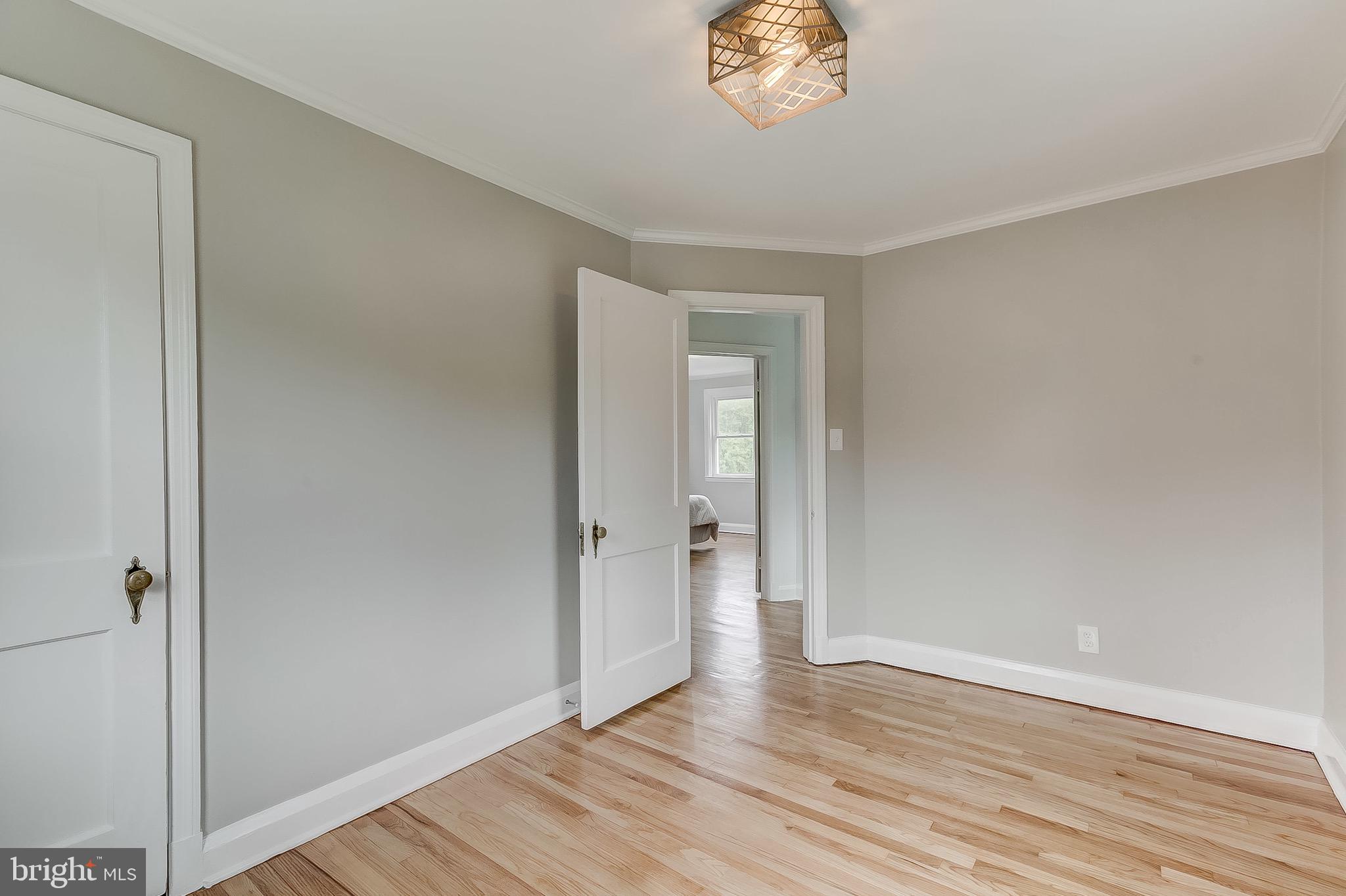 LAURAVILLE HISTORIC DISTRICT - Residential