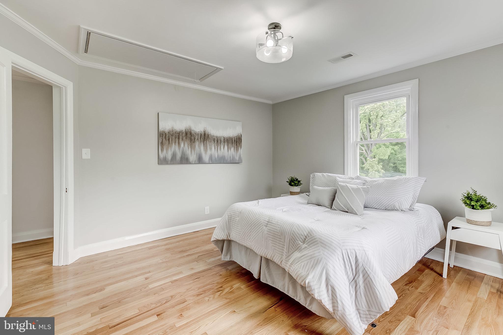 LAURAVILLE HISTORIC DISTRICT - Residential