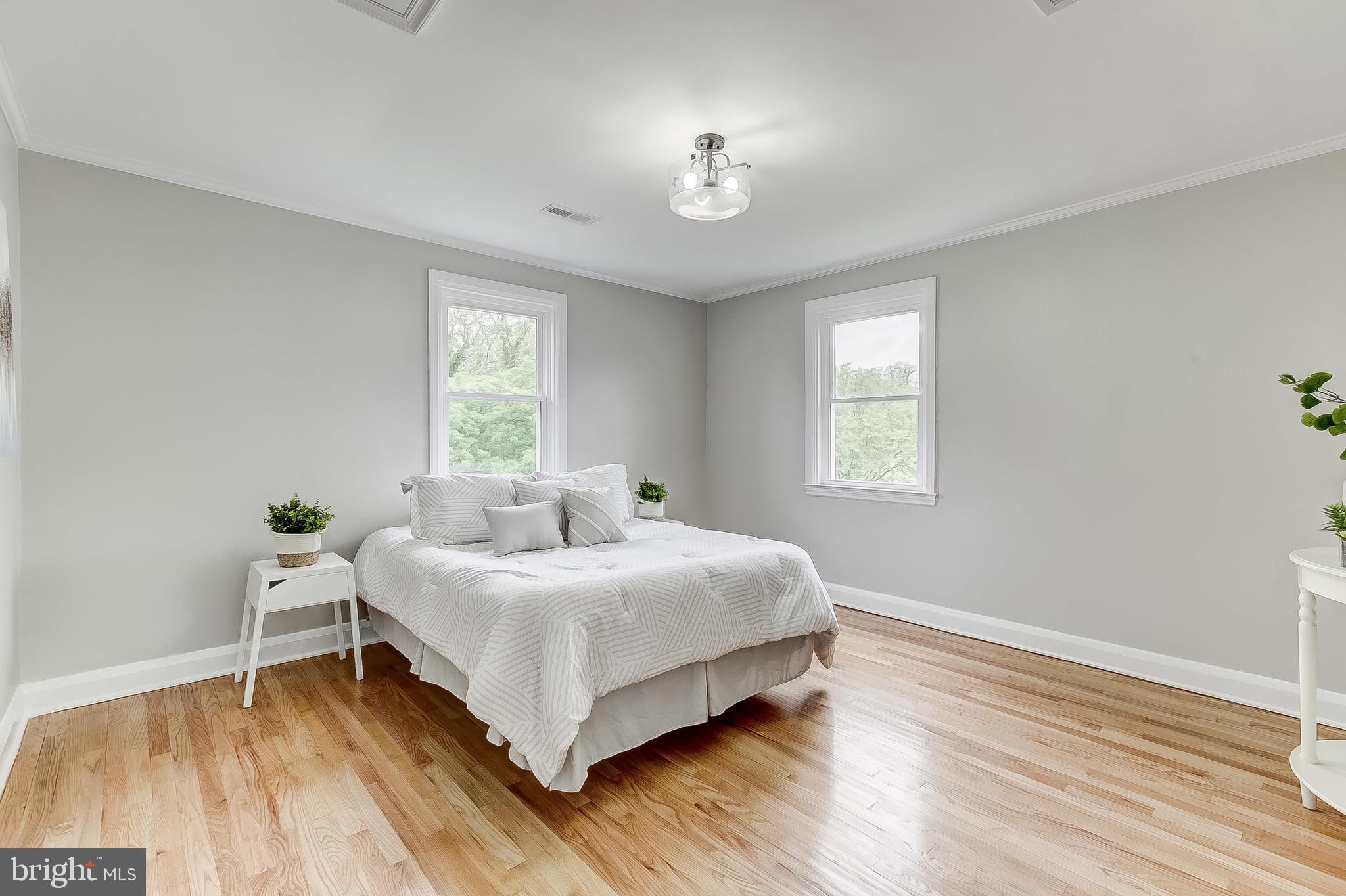 LAURAVILLE HISTORIC DISTRICT - Residential