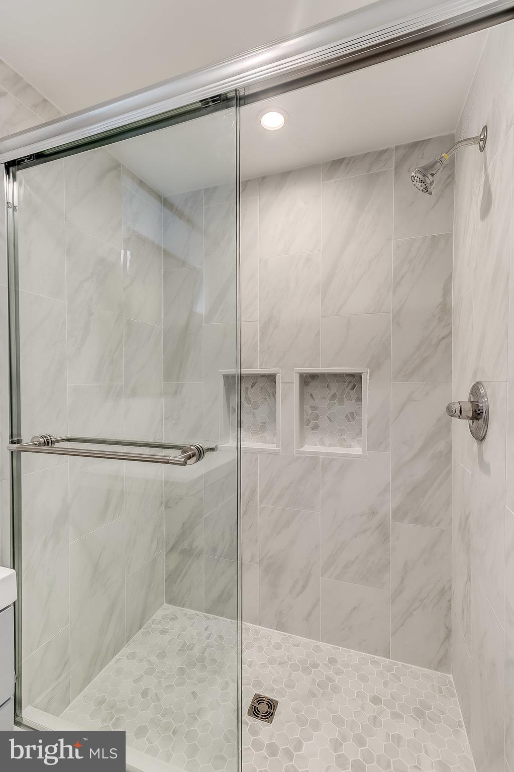 LAURAVILLE HISTORIC DISTRICT - Residential