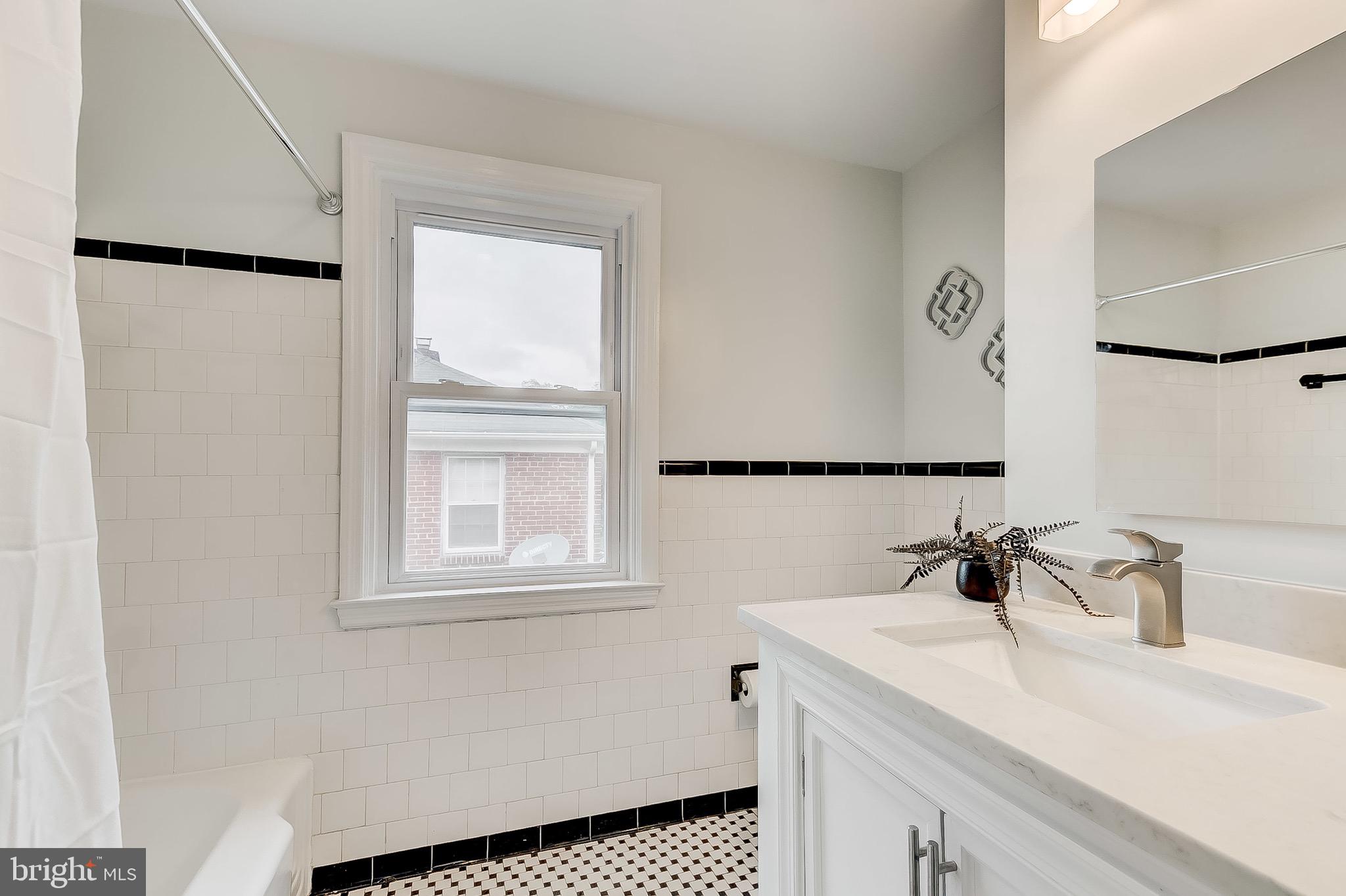 LAURAVILLE HISTORIC DISTRICT - Residential