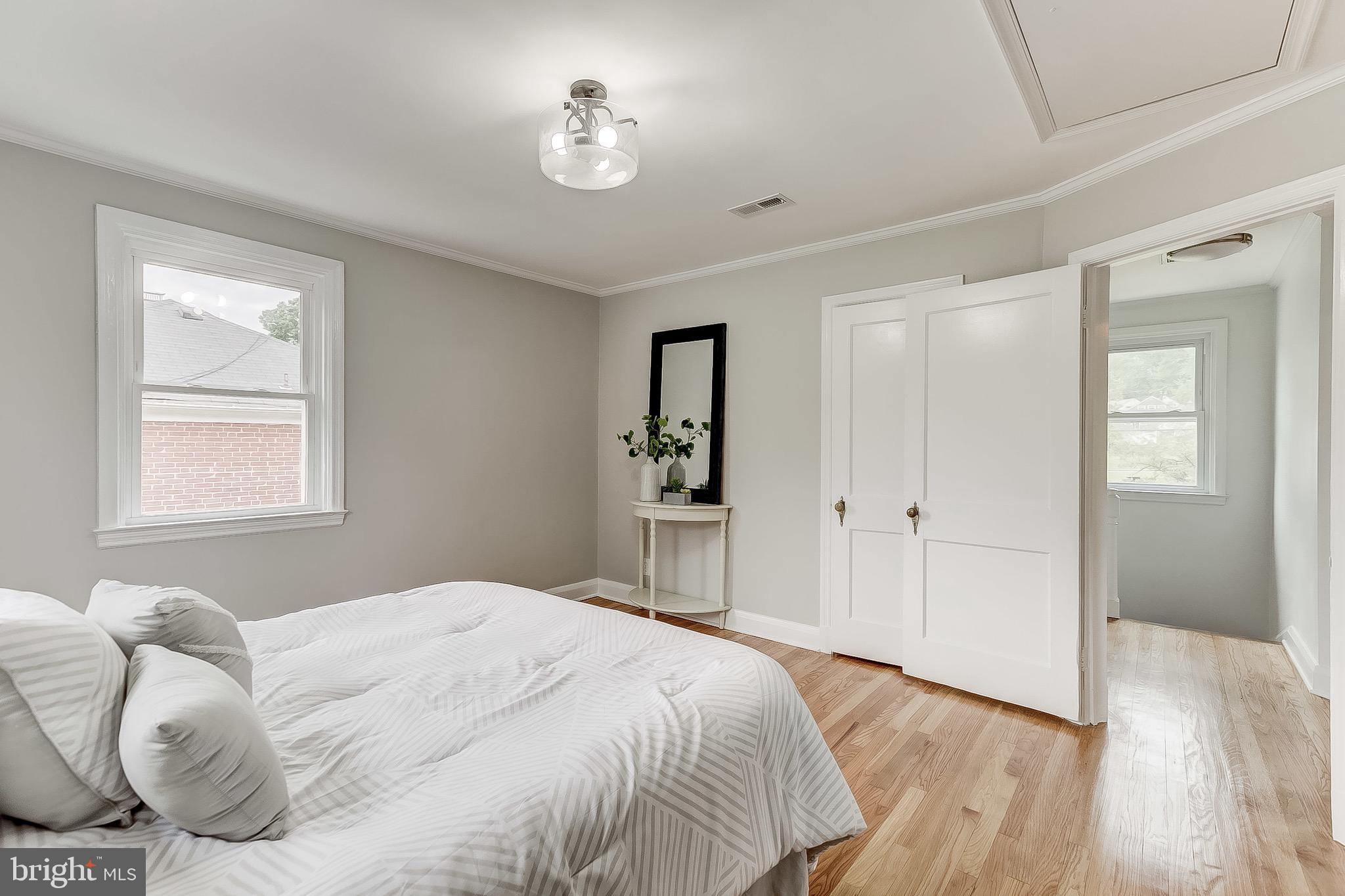 LAURAVILLE HISTORIC DISTRICT - Residential