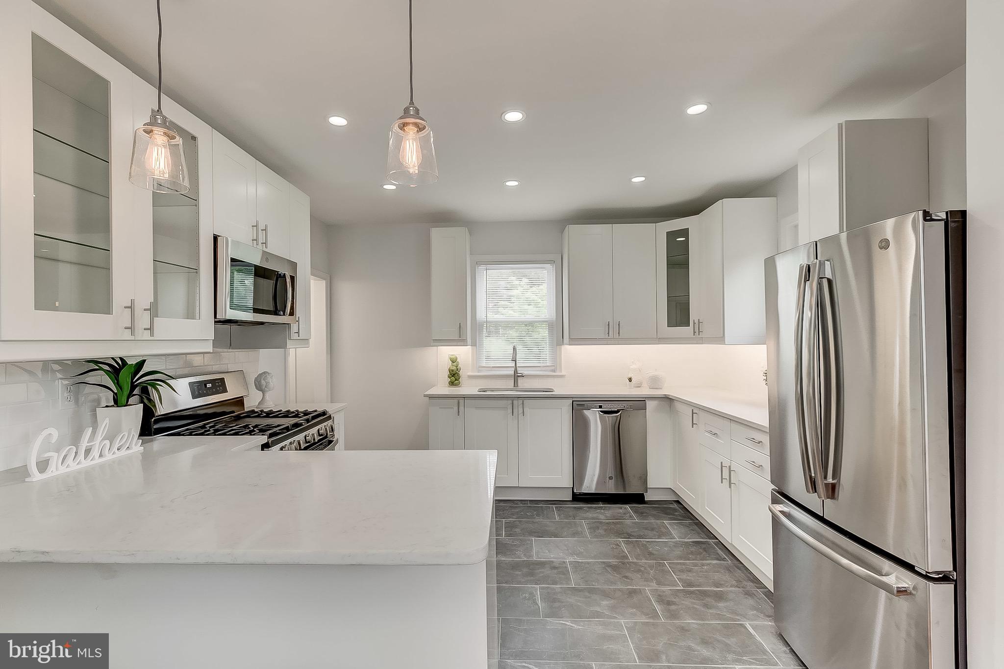 LAURAVILLE HISTORIC DISTRICT - Residential