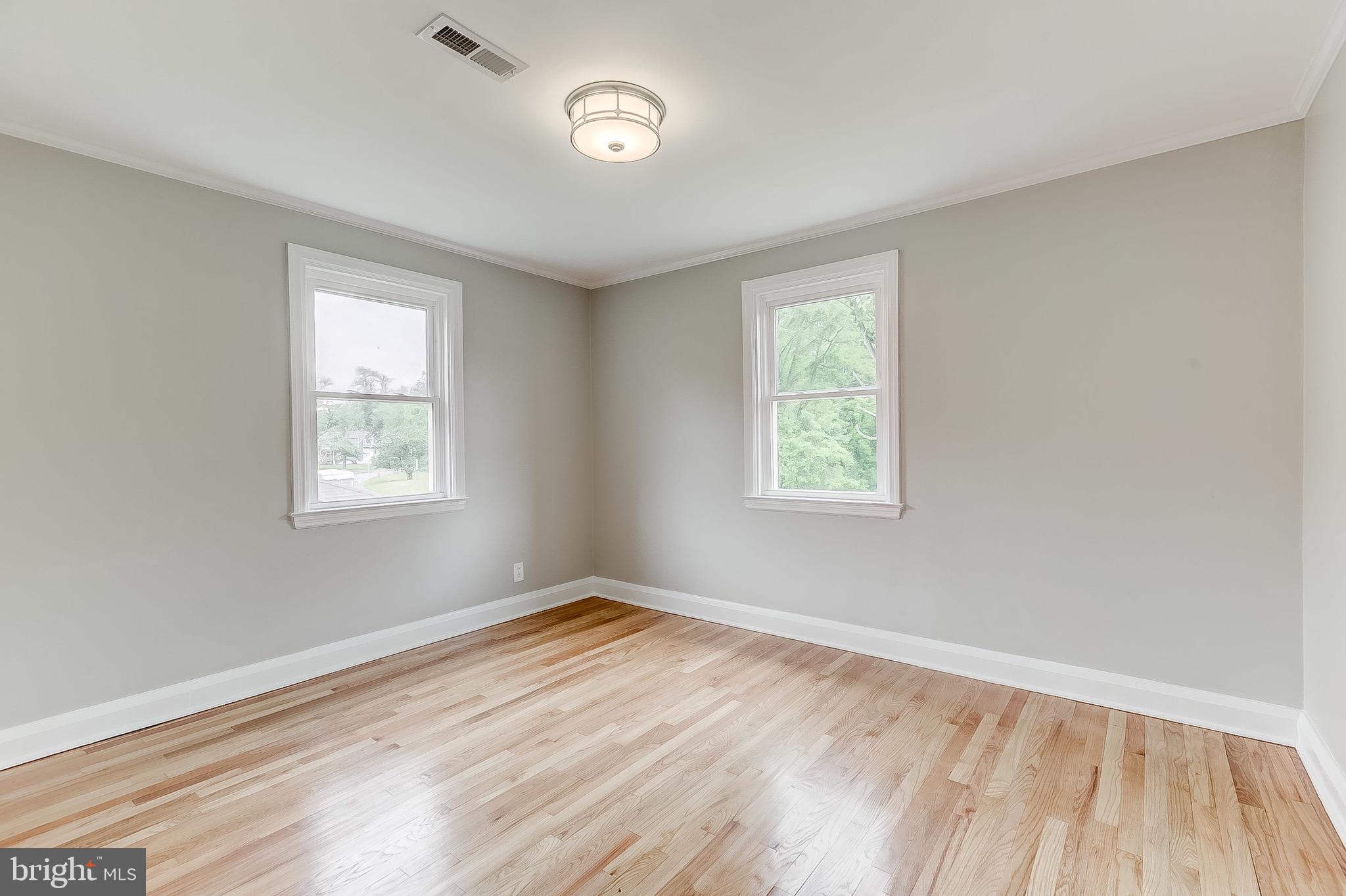 LAURAVILLE HISTORIC DISTRICT - Residential