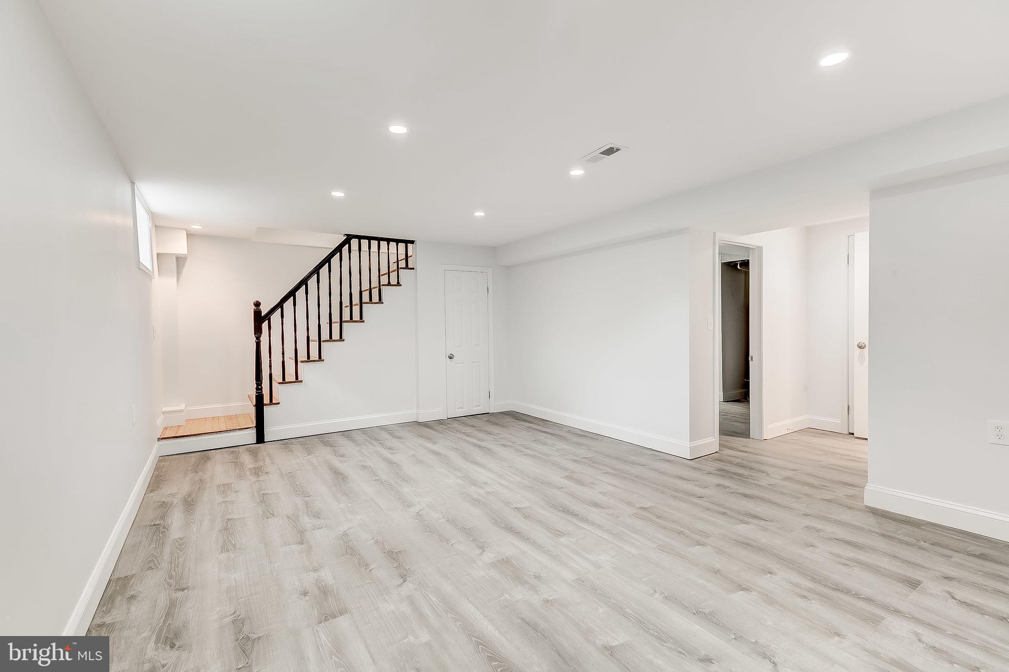 LAURAVILLE HISTORIC DISTRICT - Residential