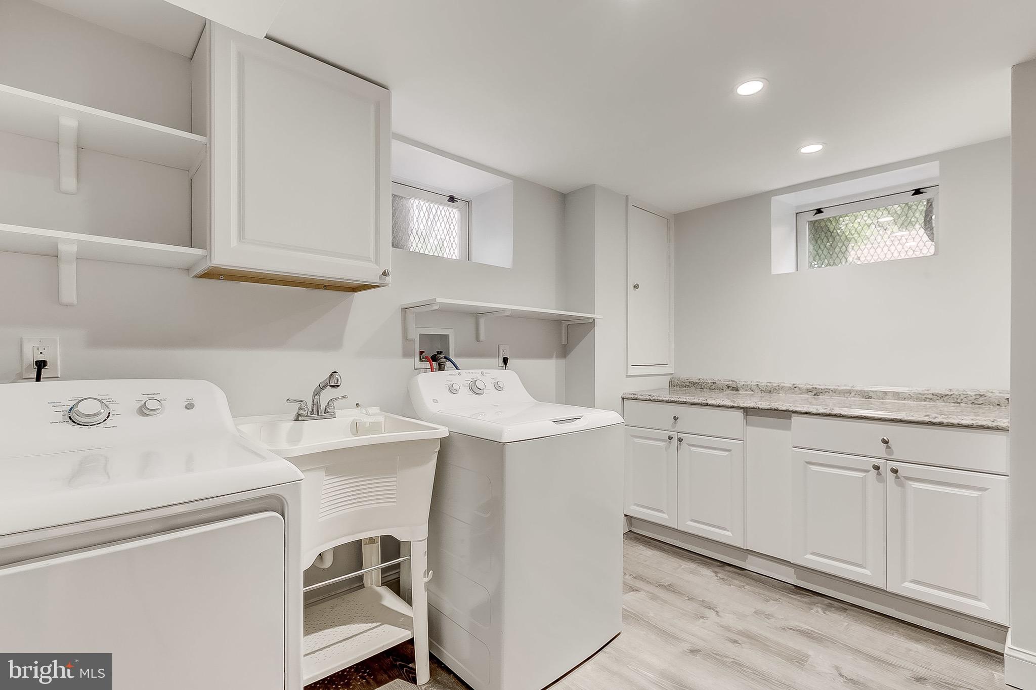 LAURAVILLE HISTORIC DISTRICT - Residential