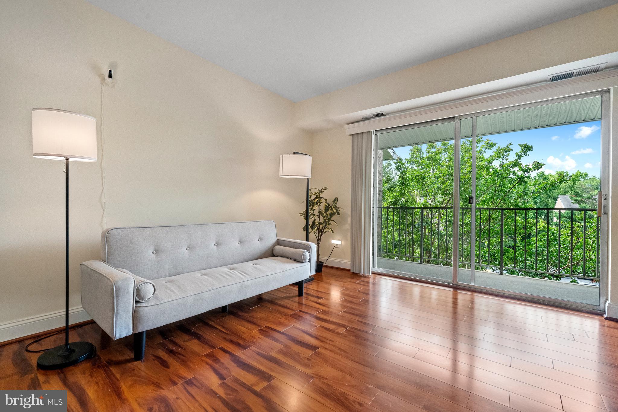 COLCHESTER TOWNE CONDO - Residential