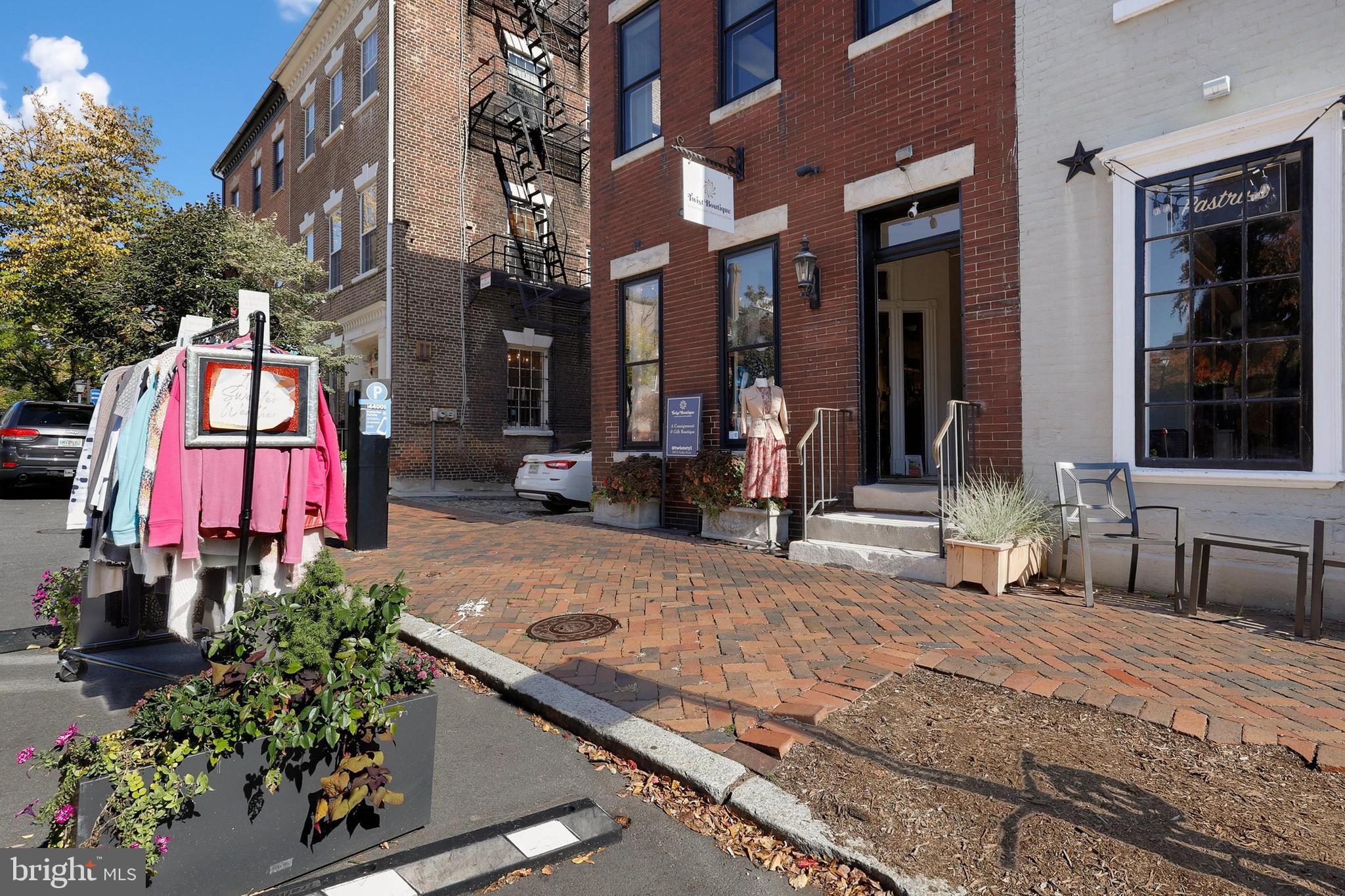 COLCHESTER TOWNE CONDO - Residential