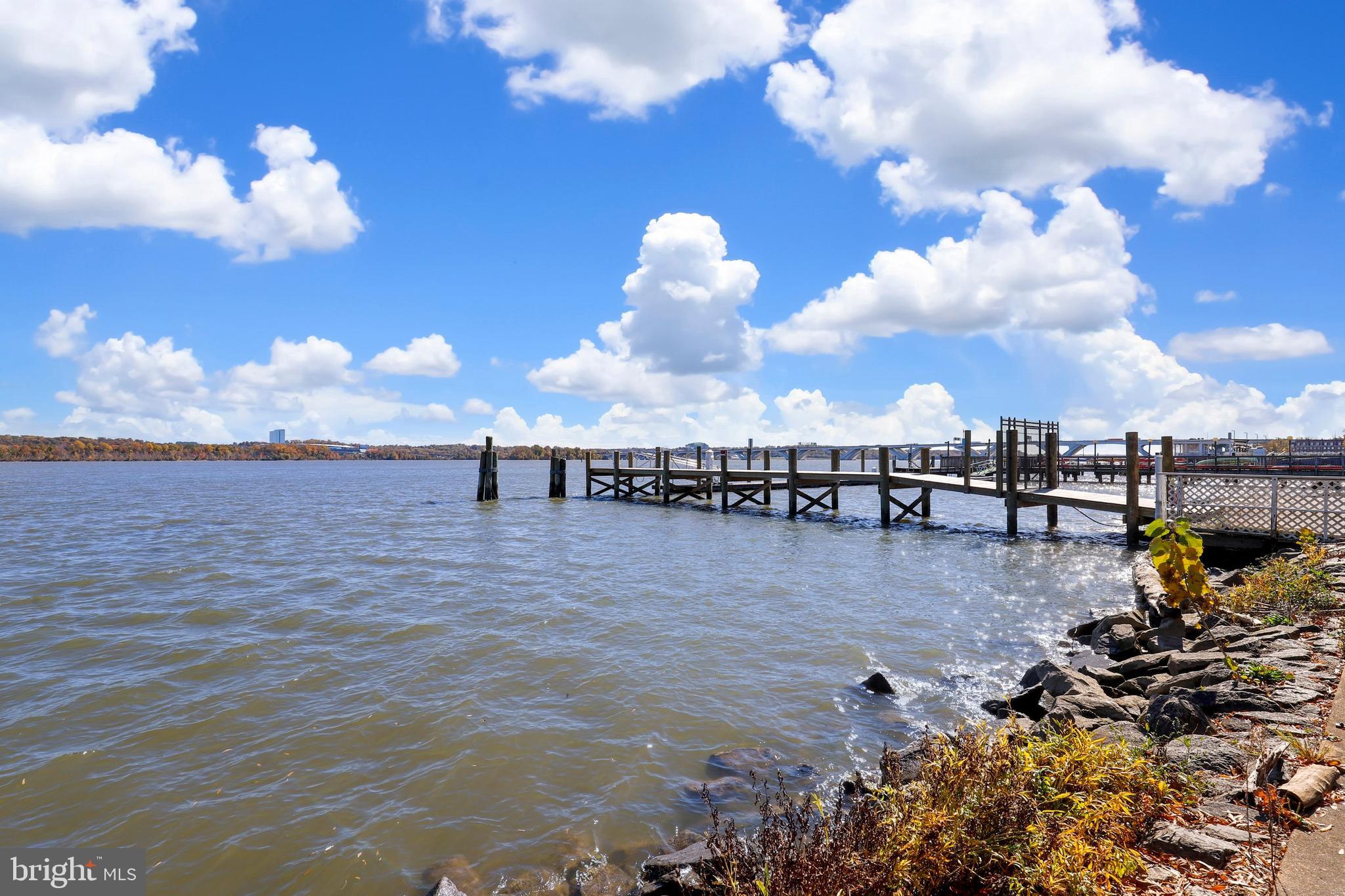 COLCHESTER TOWNE CONDO - Residential