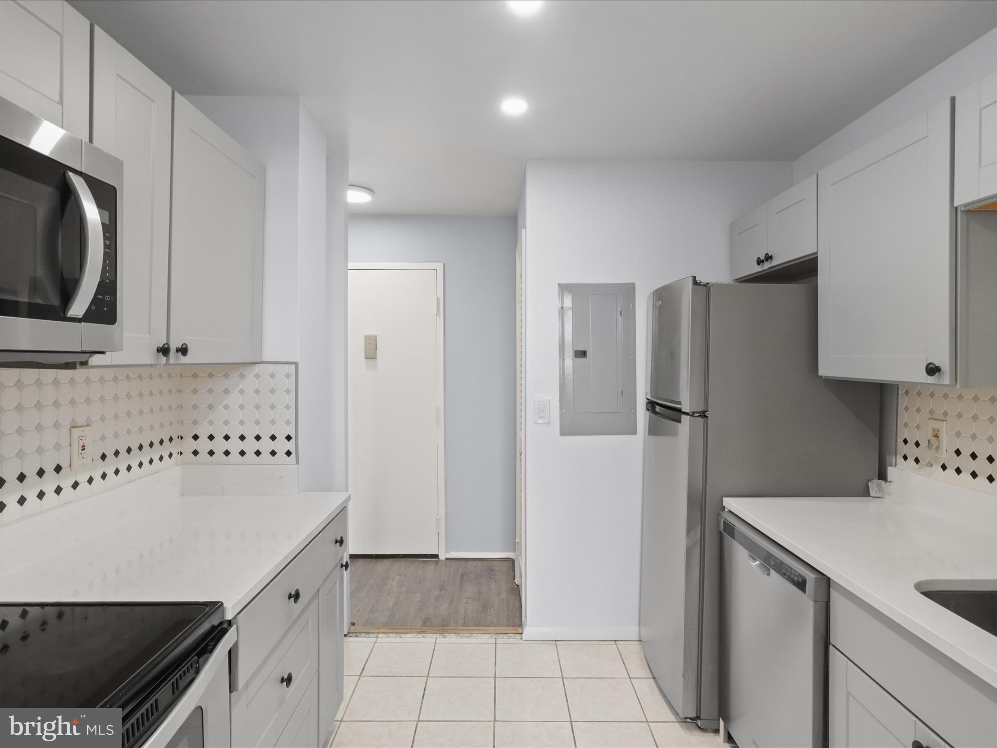 BARCROFT HILLS - Residential