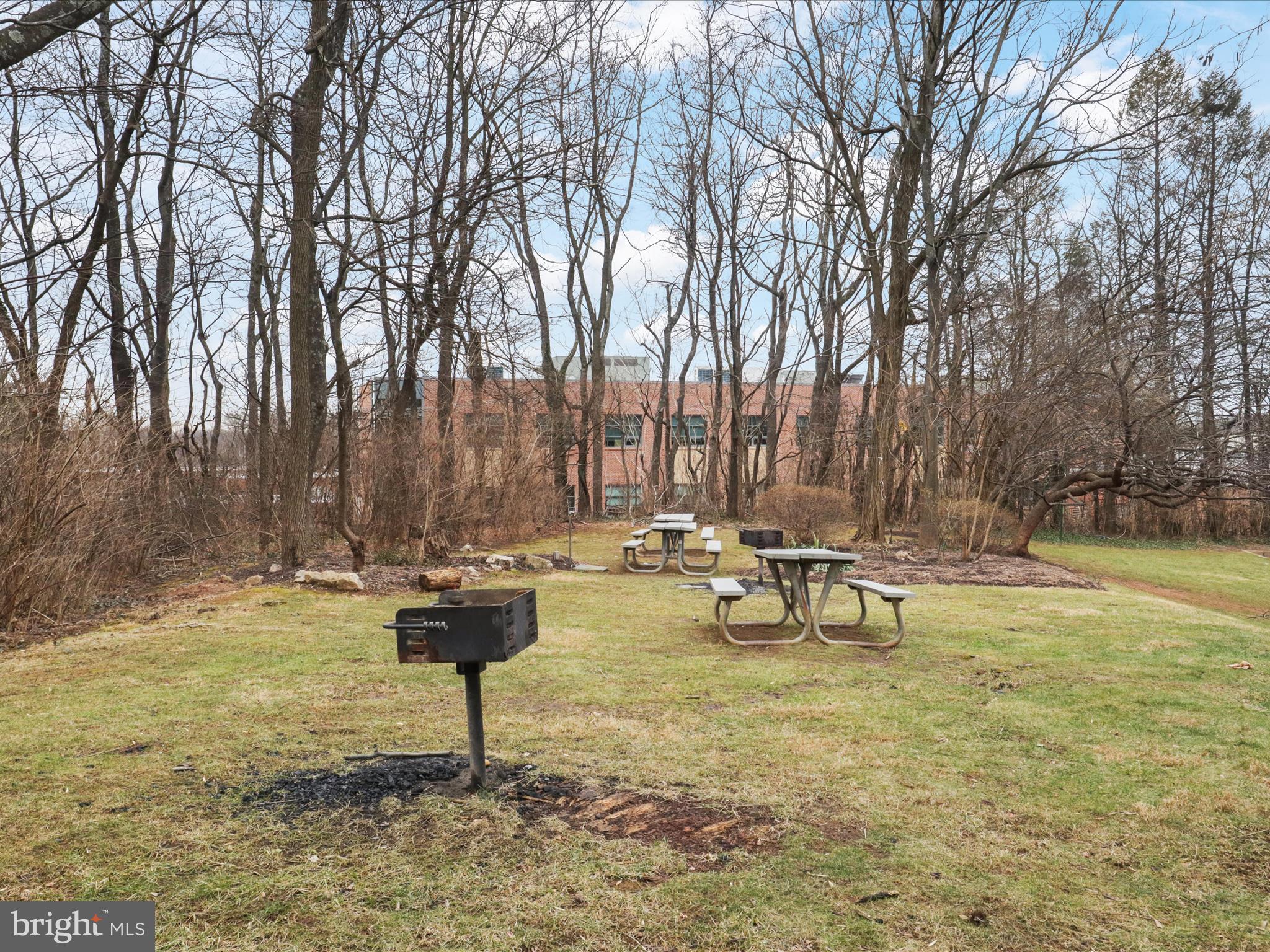 BARCROFT HILLS - Residential