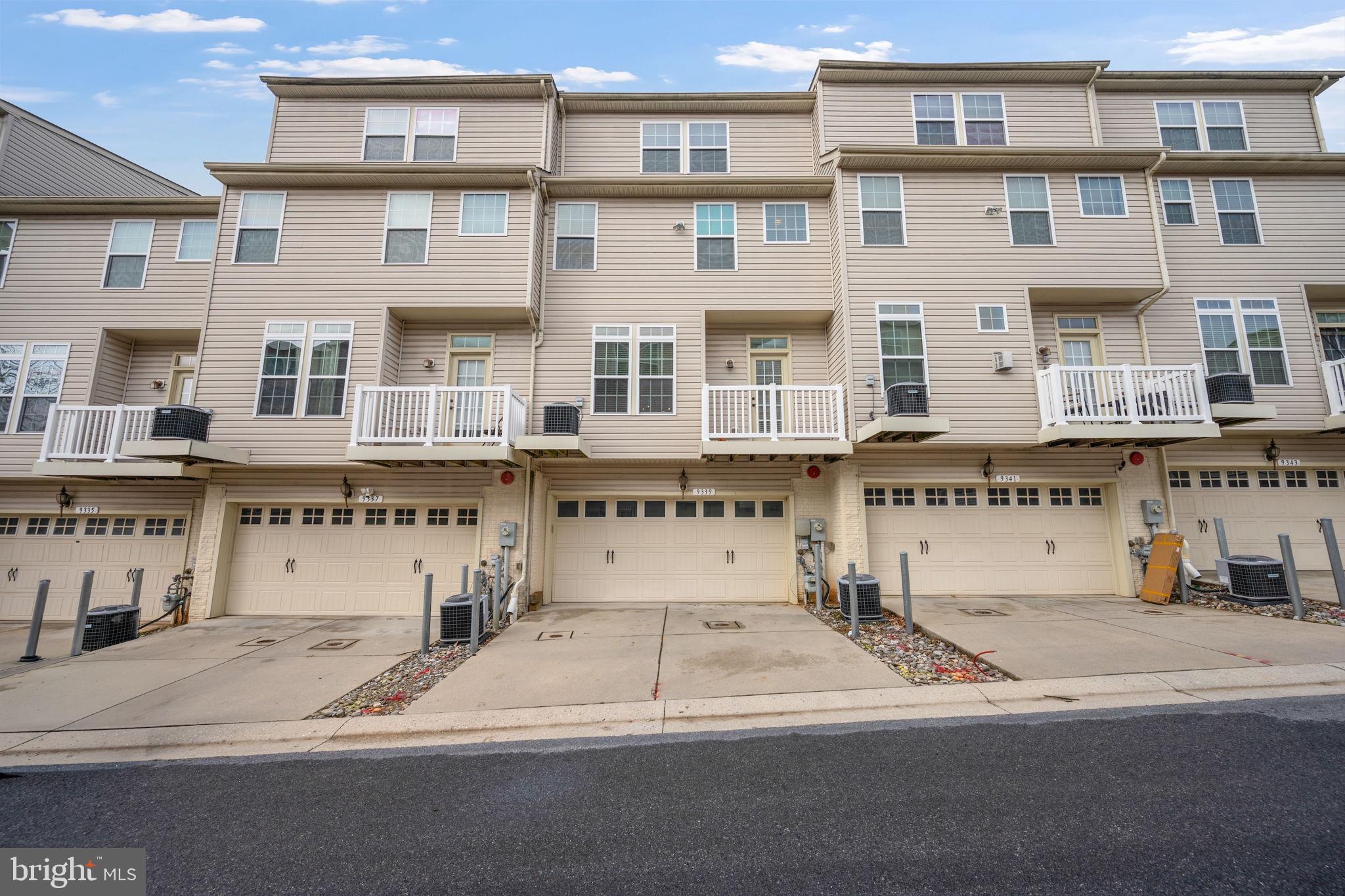 RED RUN VILLA - Residential