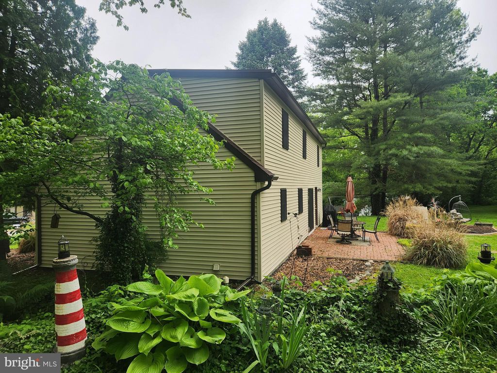 Photo of 1970 Barton Drive, LANCASTER, PA 17603 (MLS # PALA2070760)