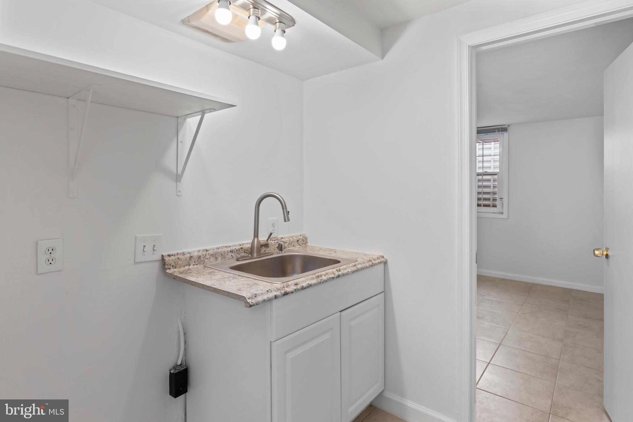 MIDDLEBRIDGE - Residential