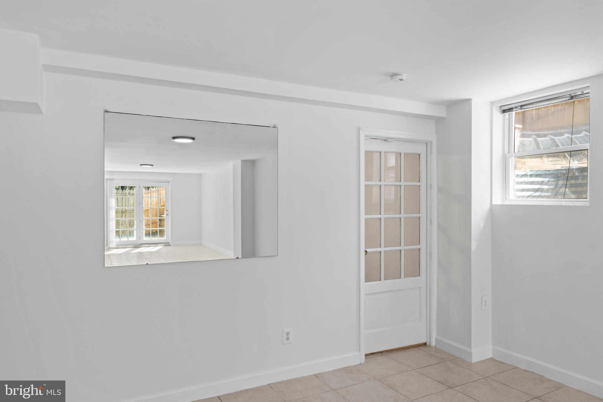 MIDDLEBRIDGE - Residential