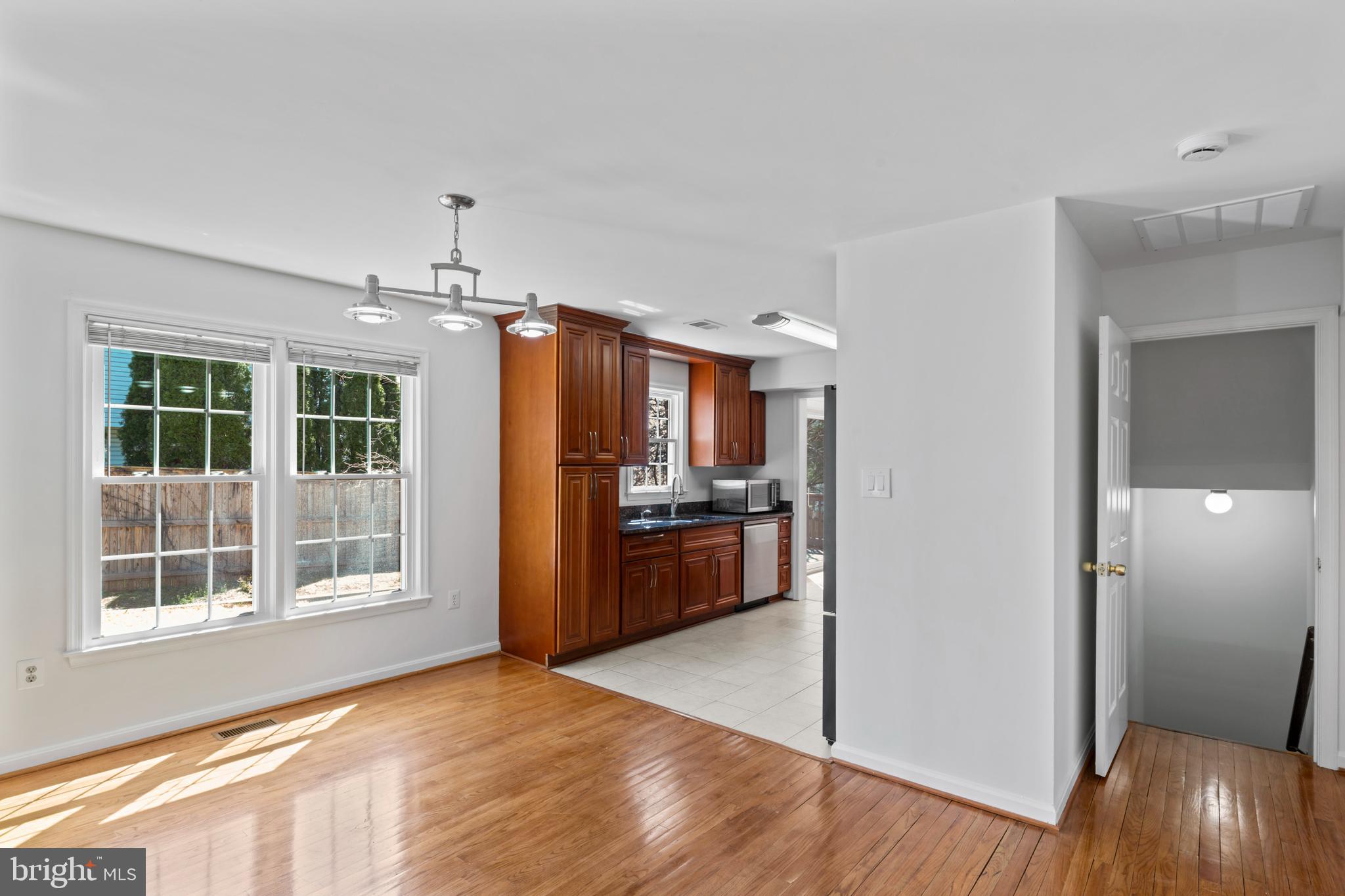 MIDDLEBRIDGE - Residential