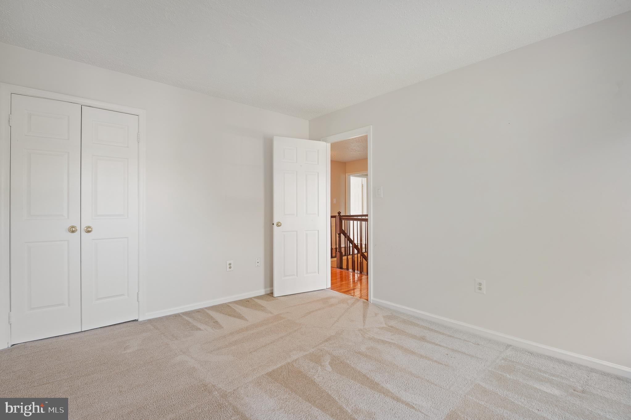 MIDDLEBRIDGE - Residential