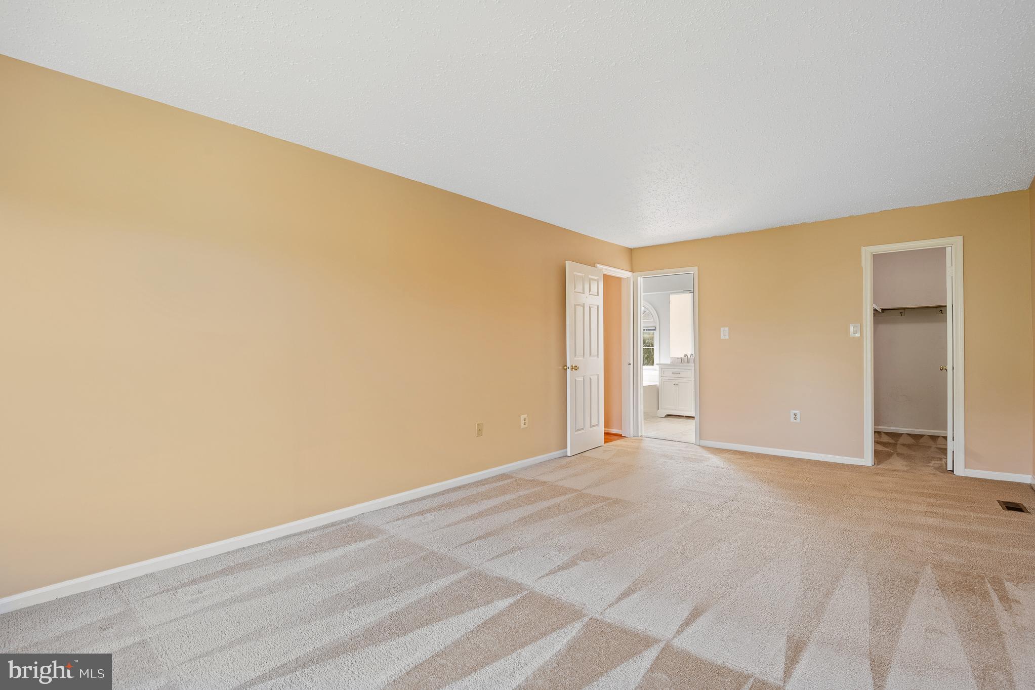 MIDDLEBRIDGE - Residential