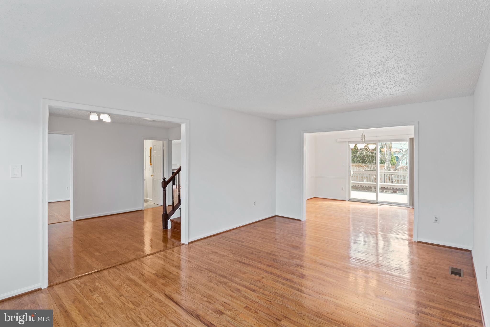 MIDDLEBRIDGE - Residential