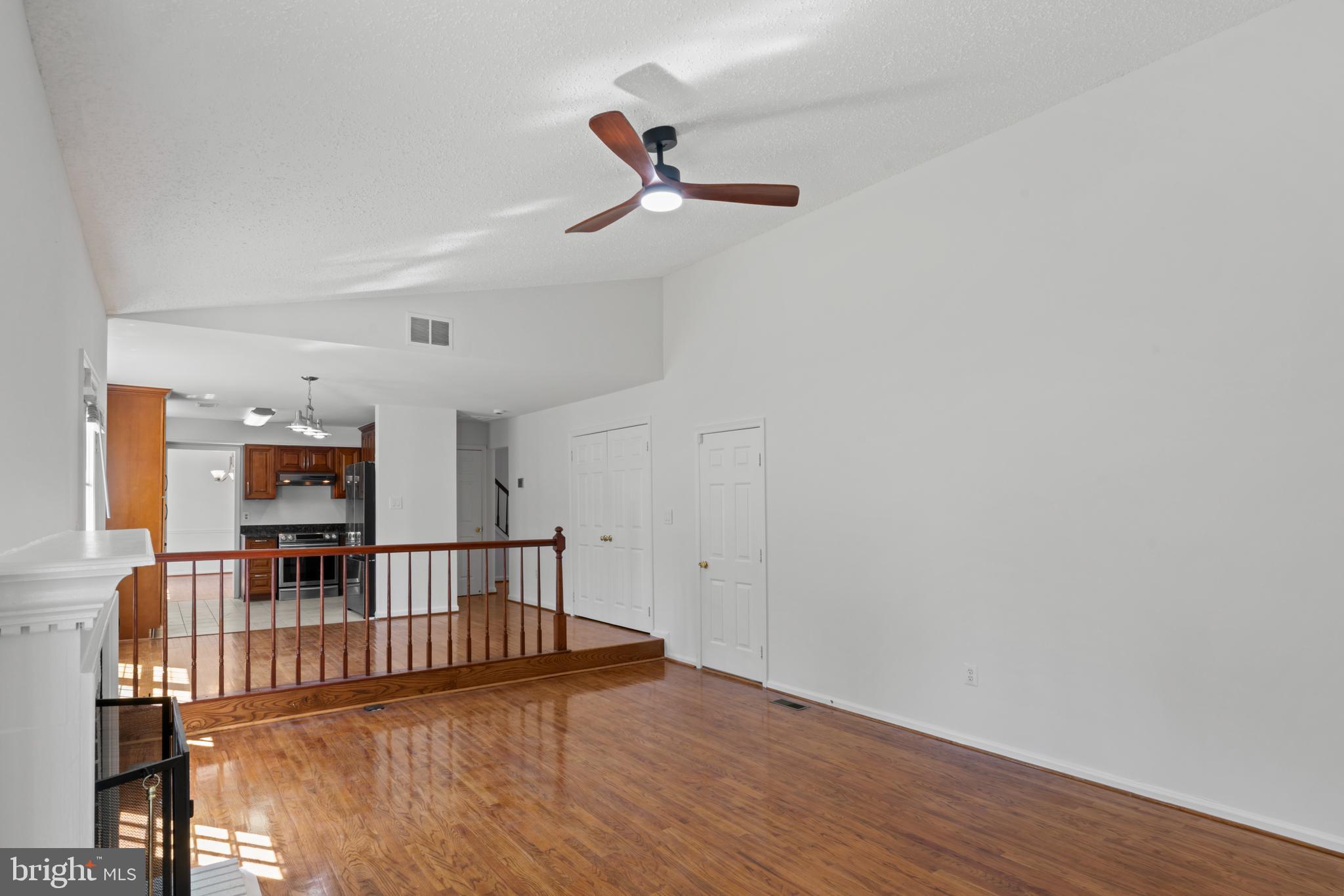 MIDDLEBRIDGE - Residential