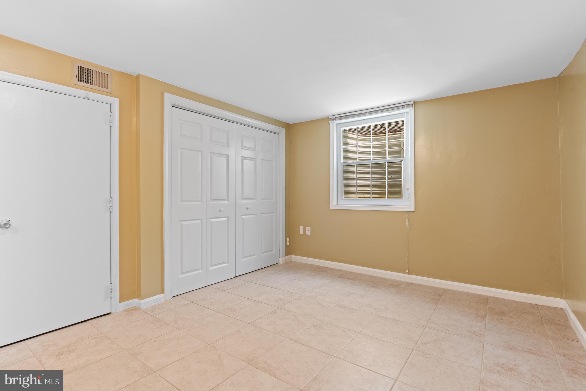 MIDDLEBRIDGE - Residential