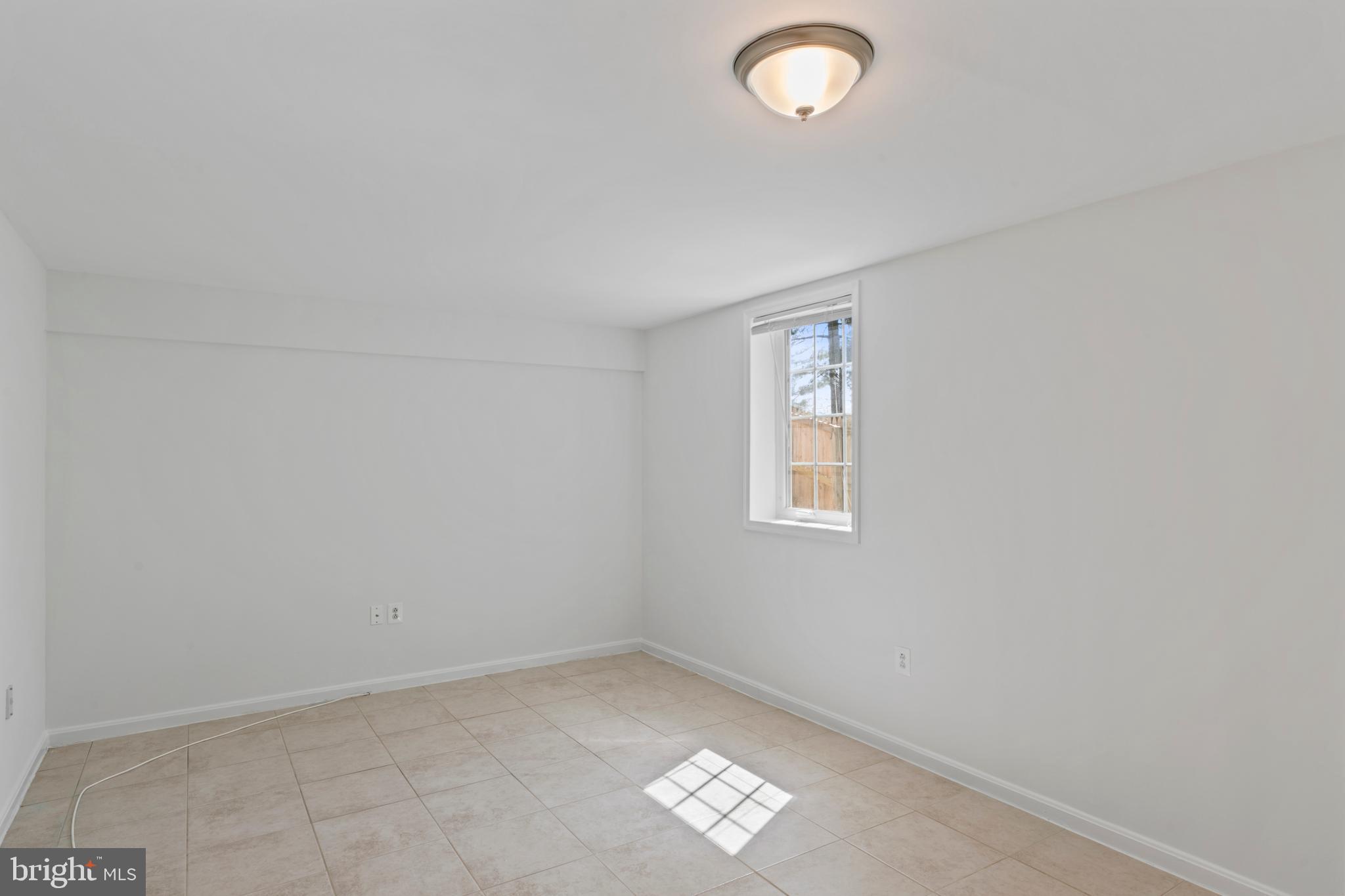 MIDDLEBRIDGE - Residential