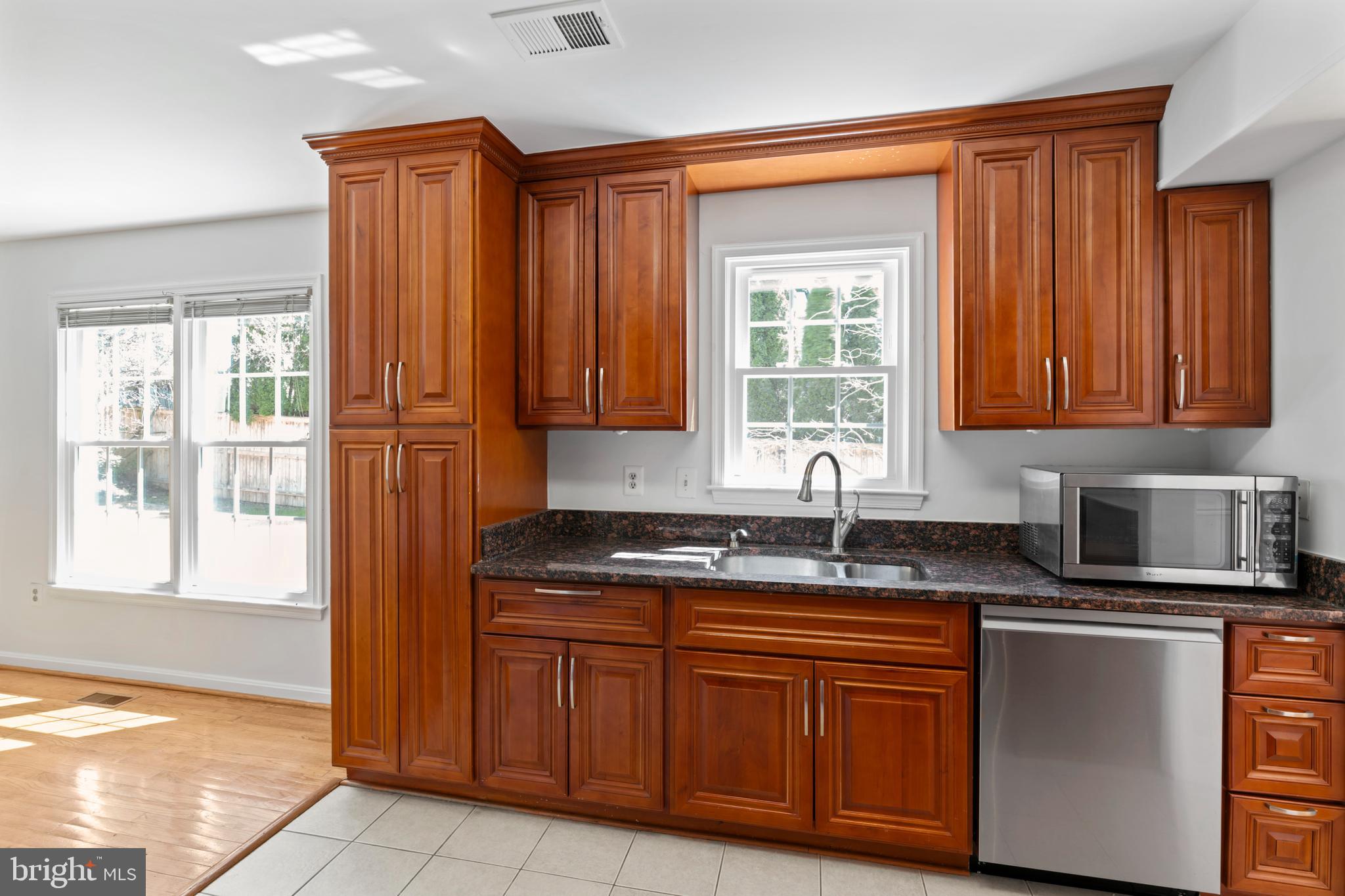 MIDDLEBRIDGE - Residential