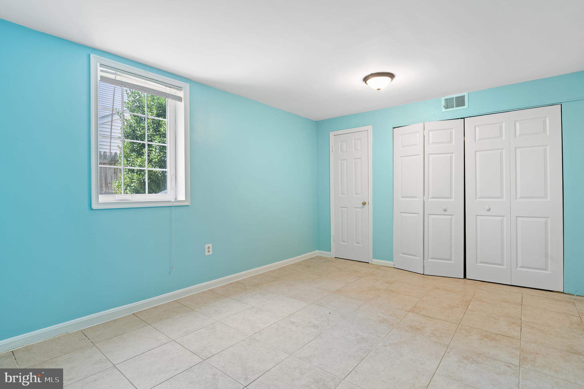 MIDDLEBRIDGE - Residential