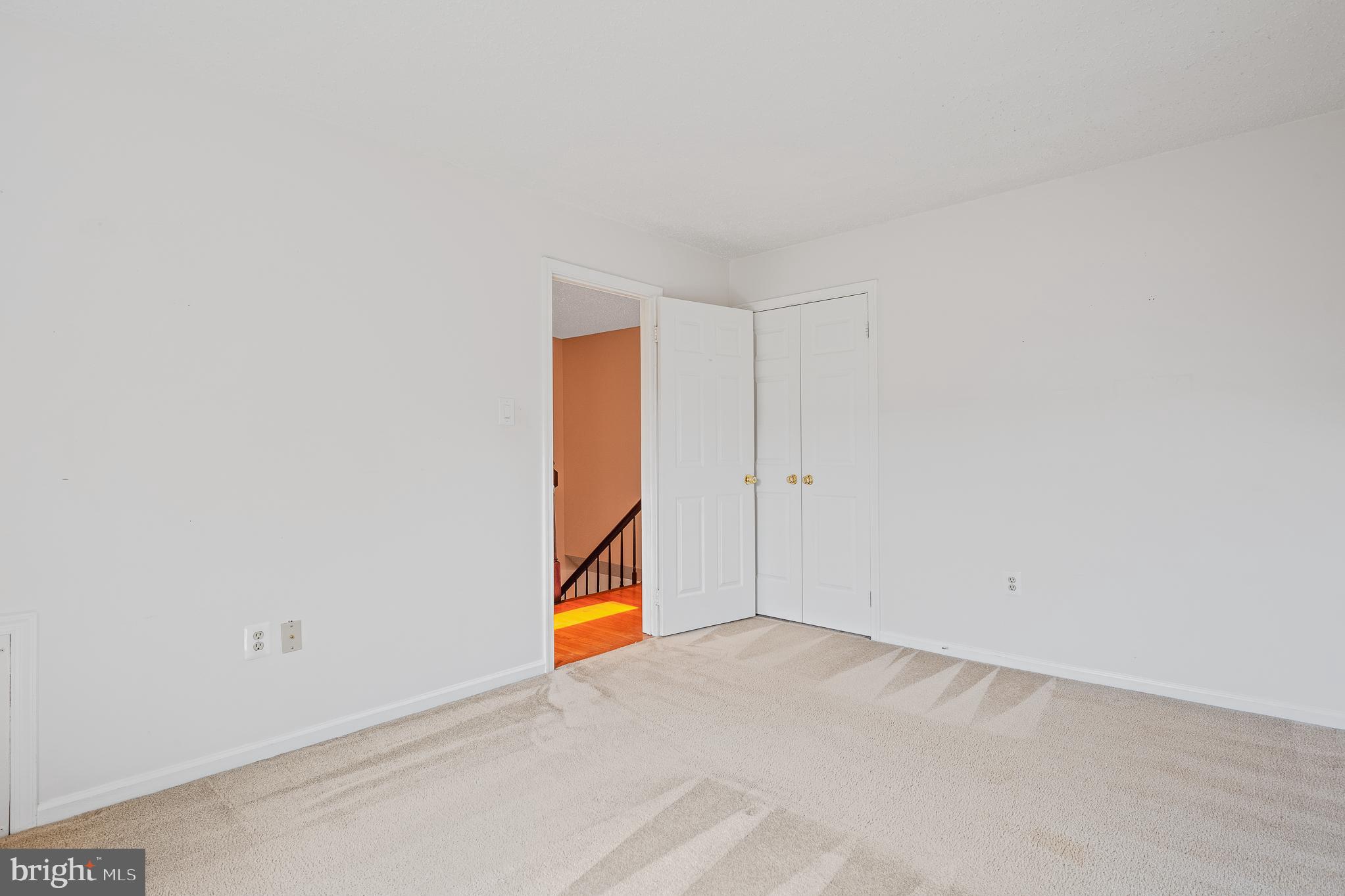 MIDDLEBRIDGE - Residential