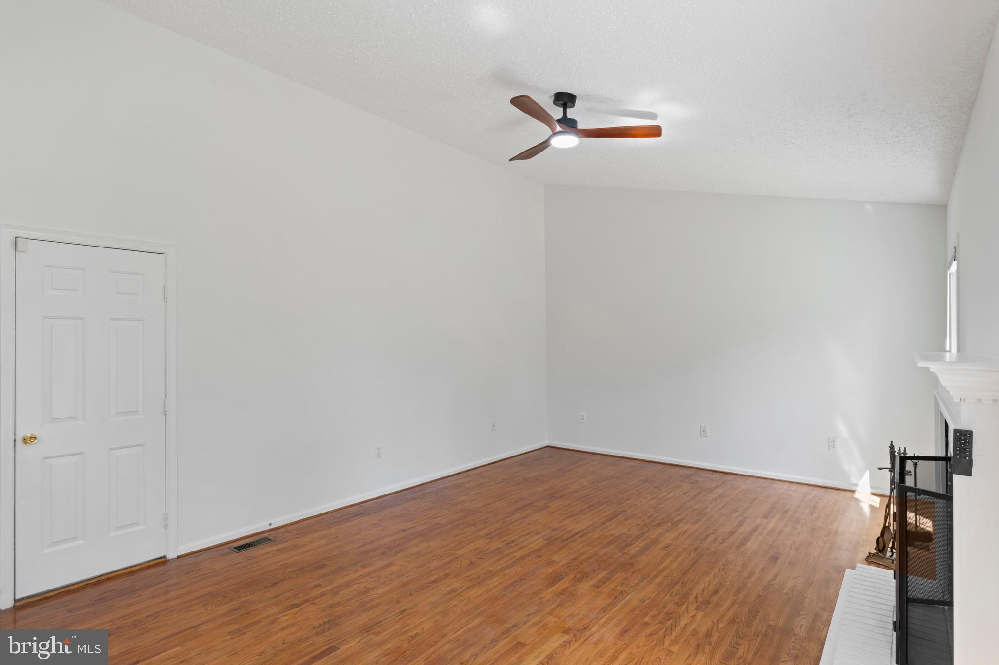 MIDDLEBRIDGE - Residential