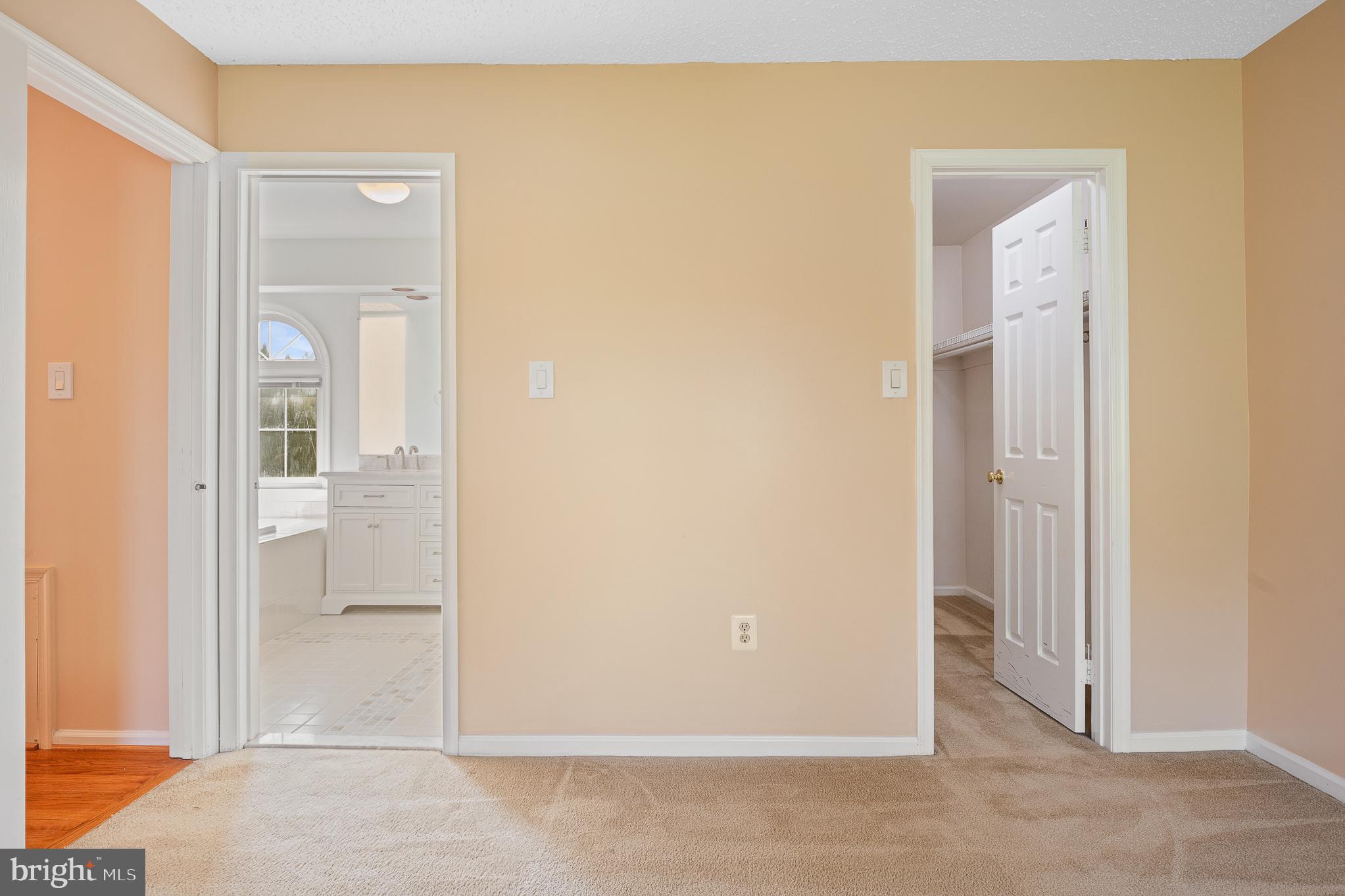 MIDDLEBRIDGE - Residential