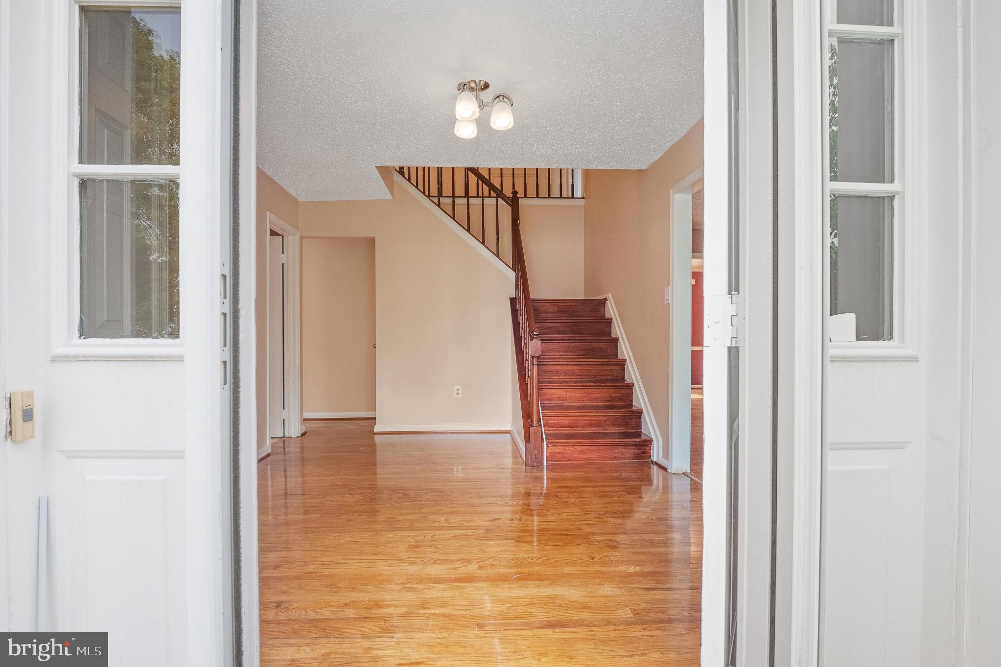 9 COACHLAMP COURT