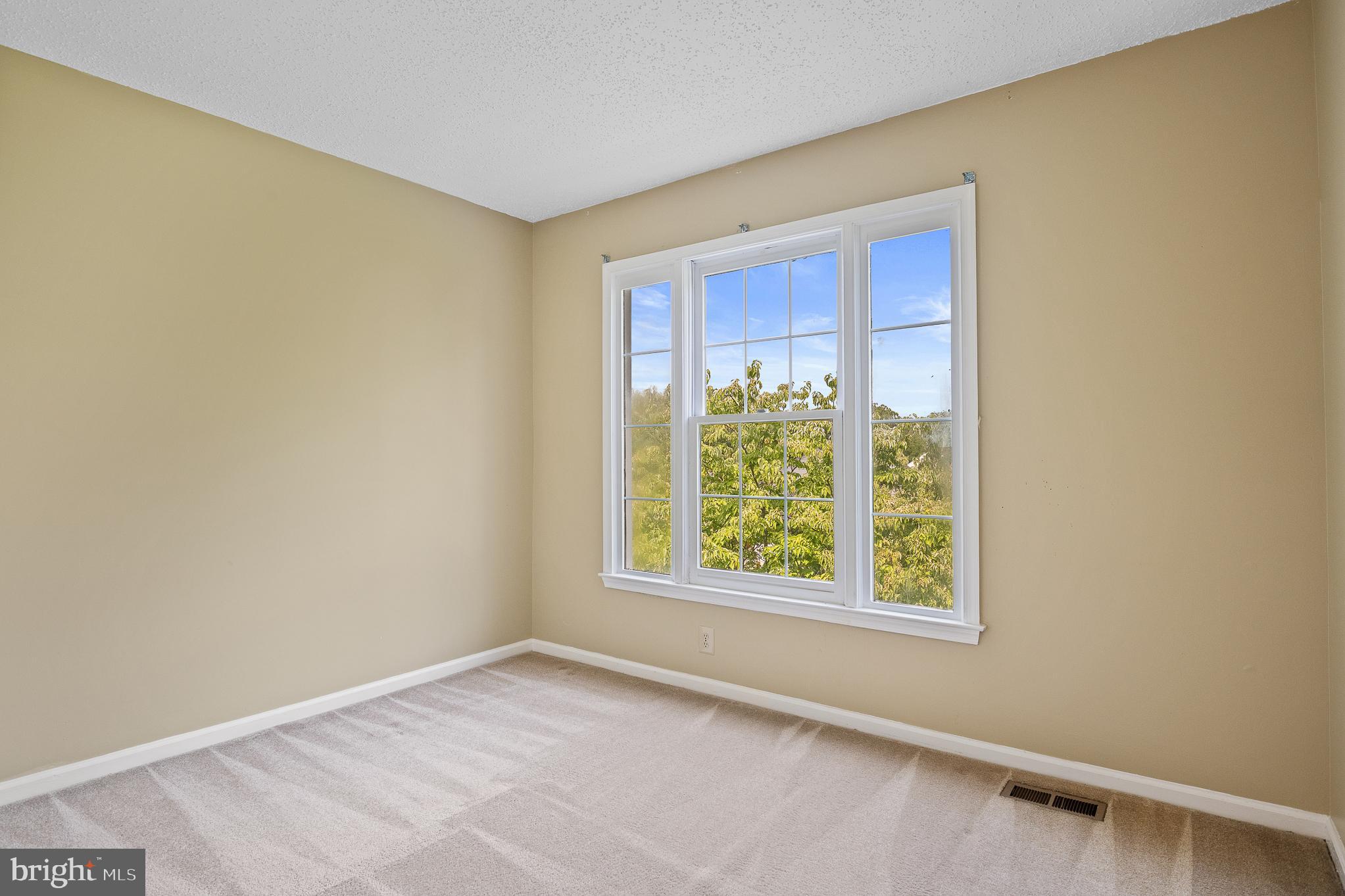 MIDDLEBRIDGE - Residential