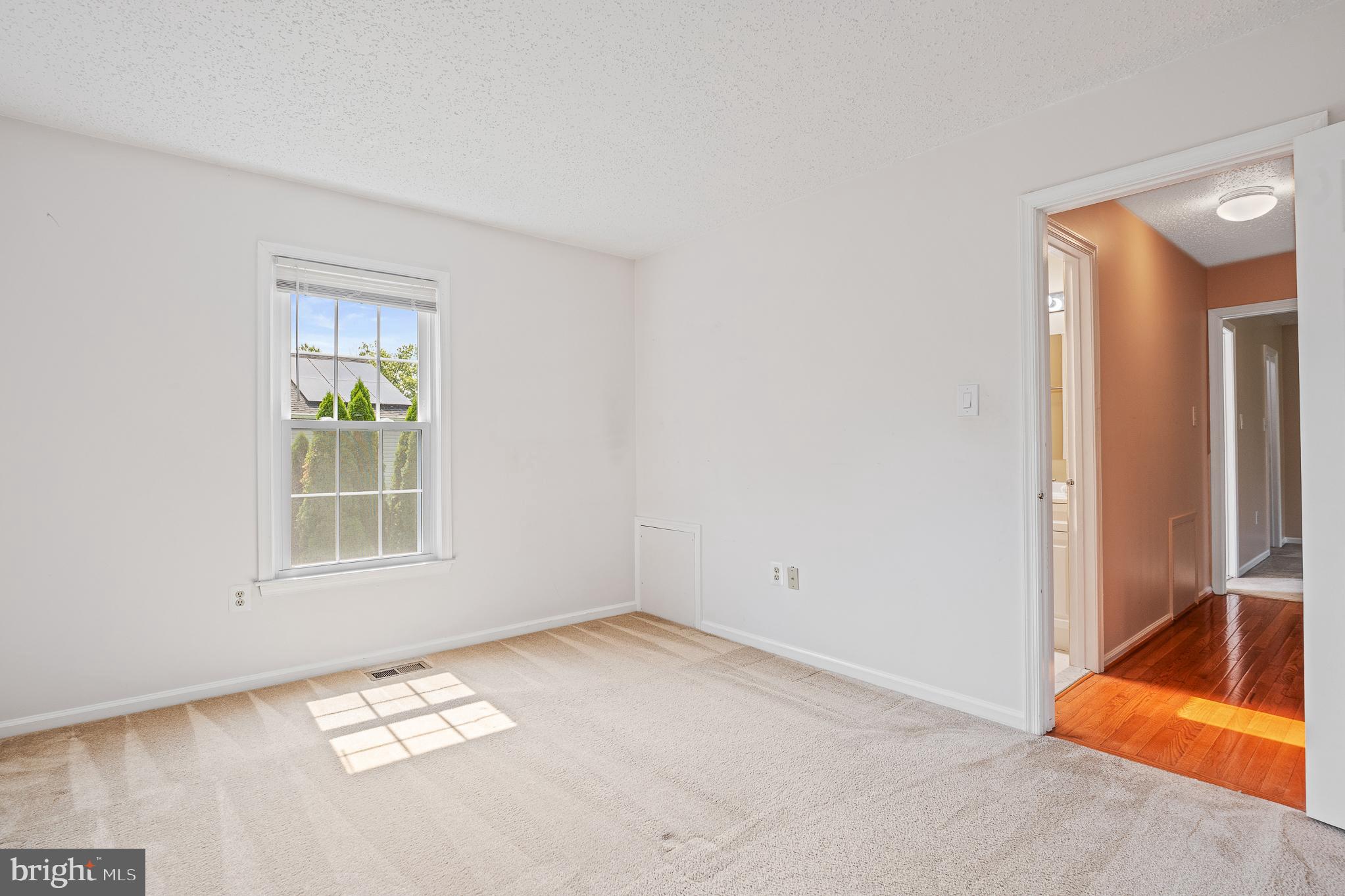 MIDDLEBRIDGE - Residential