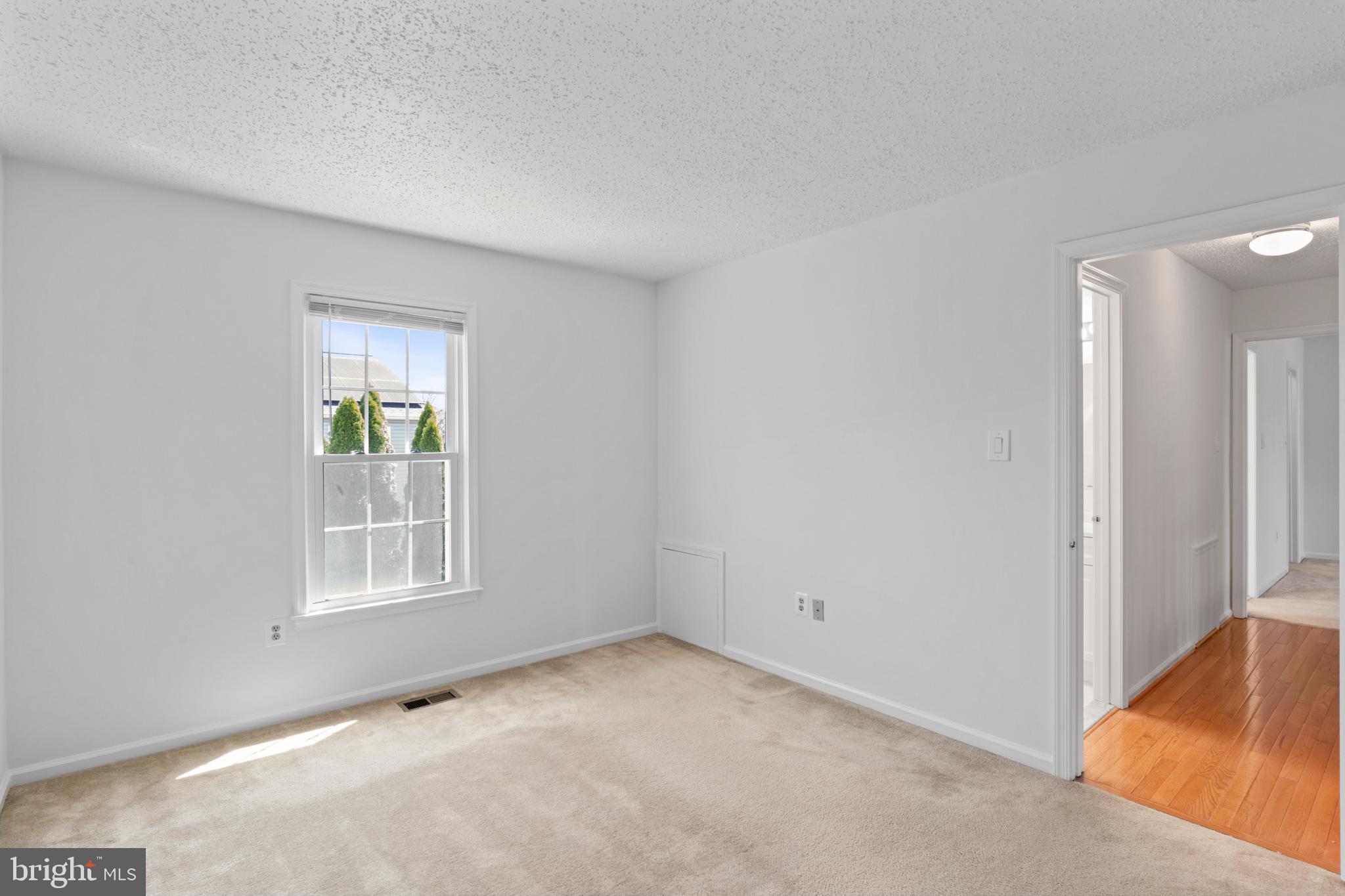 MIDDLEBRIDGE - Residential