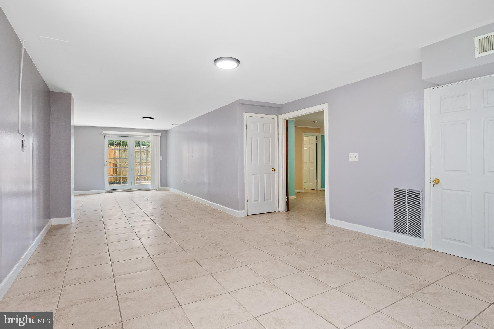 MIDDLEBRIDGE - Residential