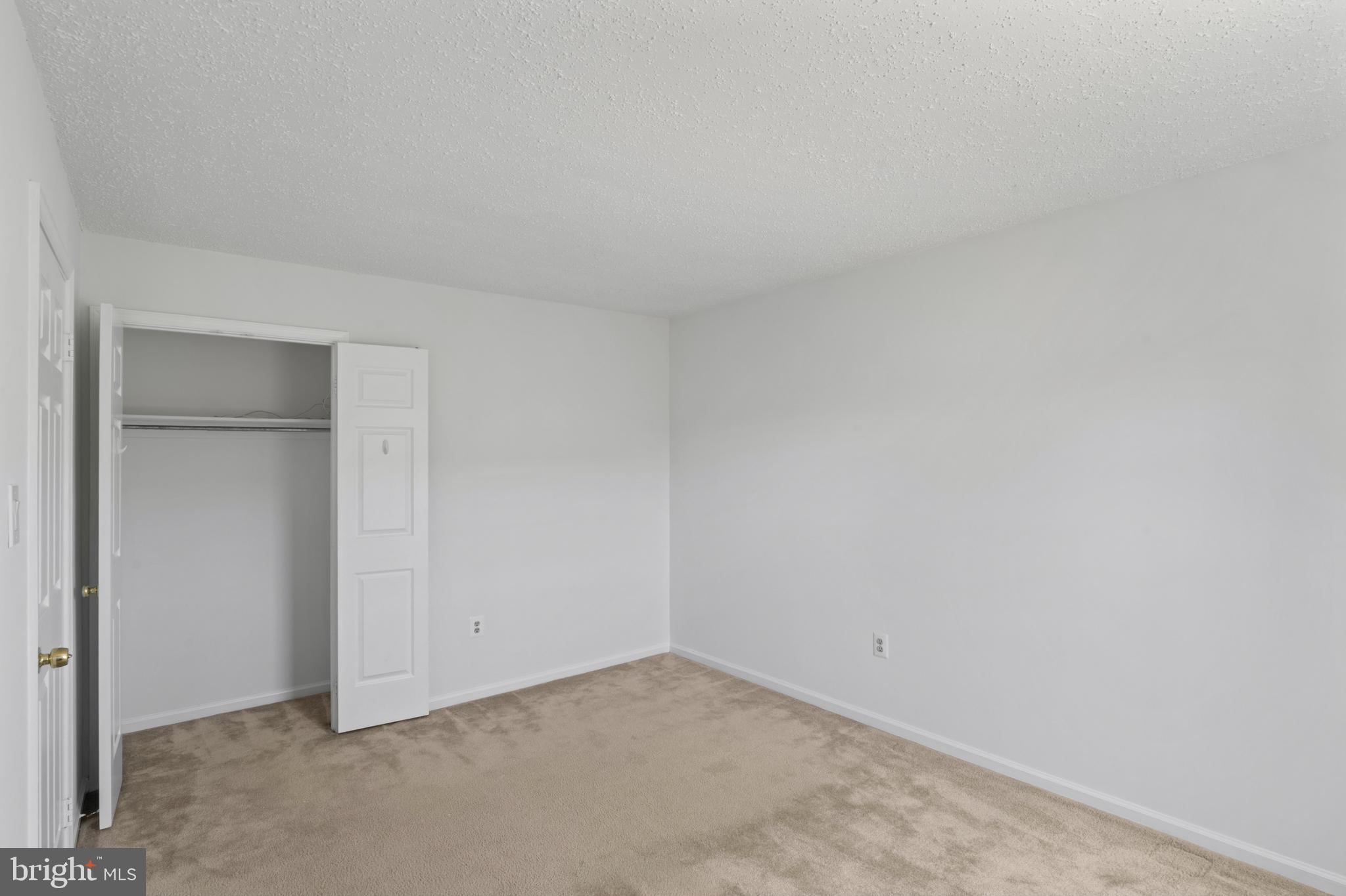 MIDDLEBRIDGE - Residential