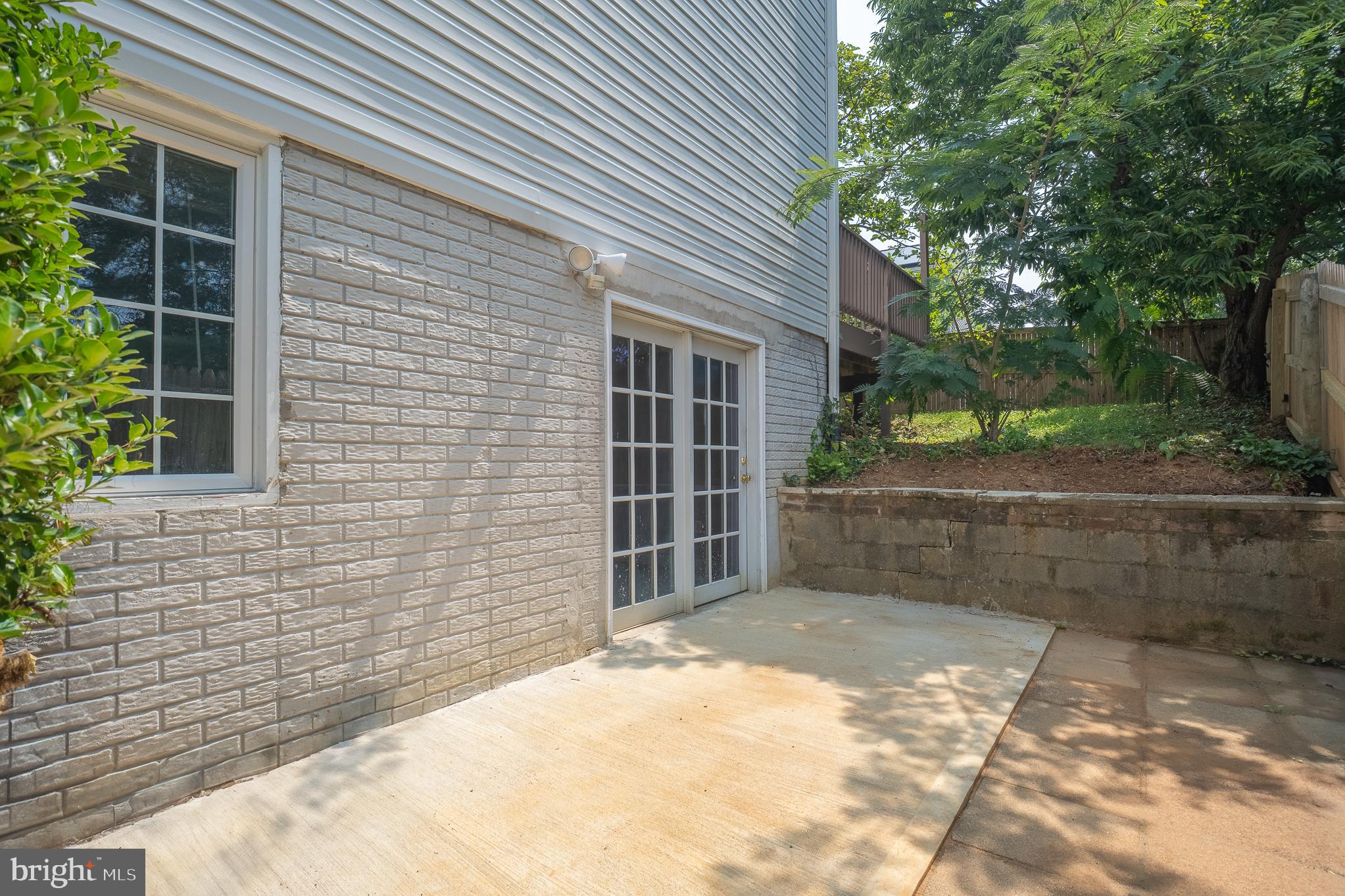 MIDDLEBRIDGE - Residential